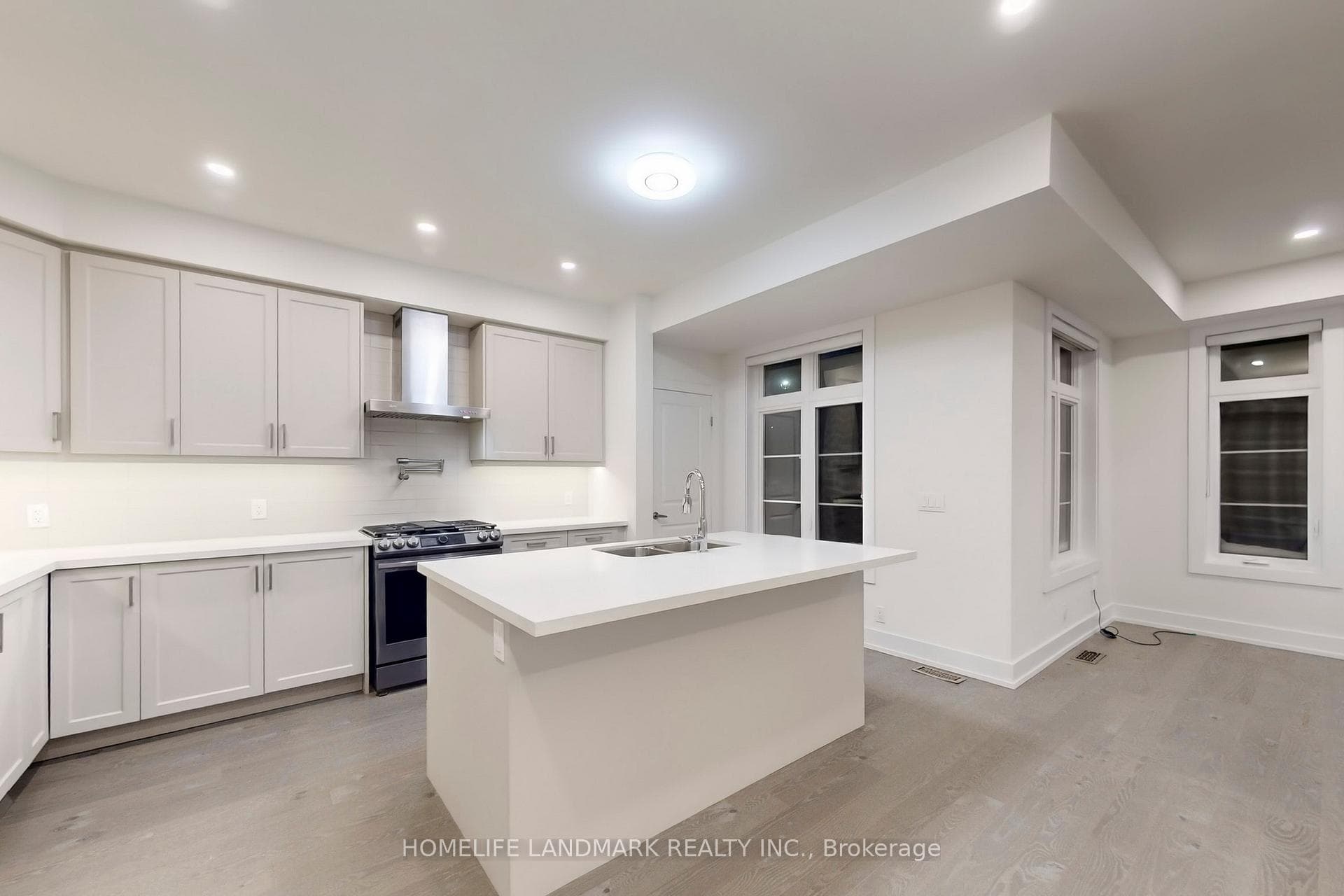 97 Guardhouse Crescent photo 10
