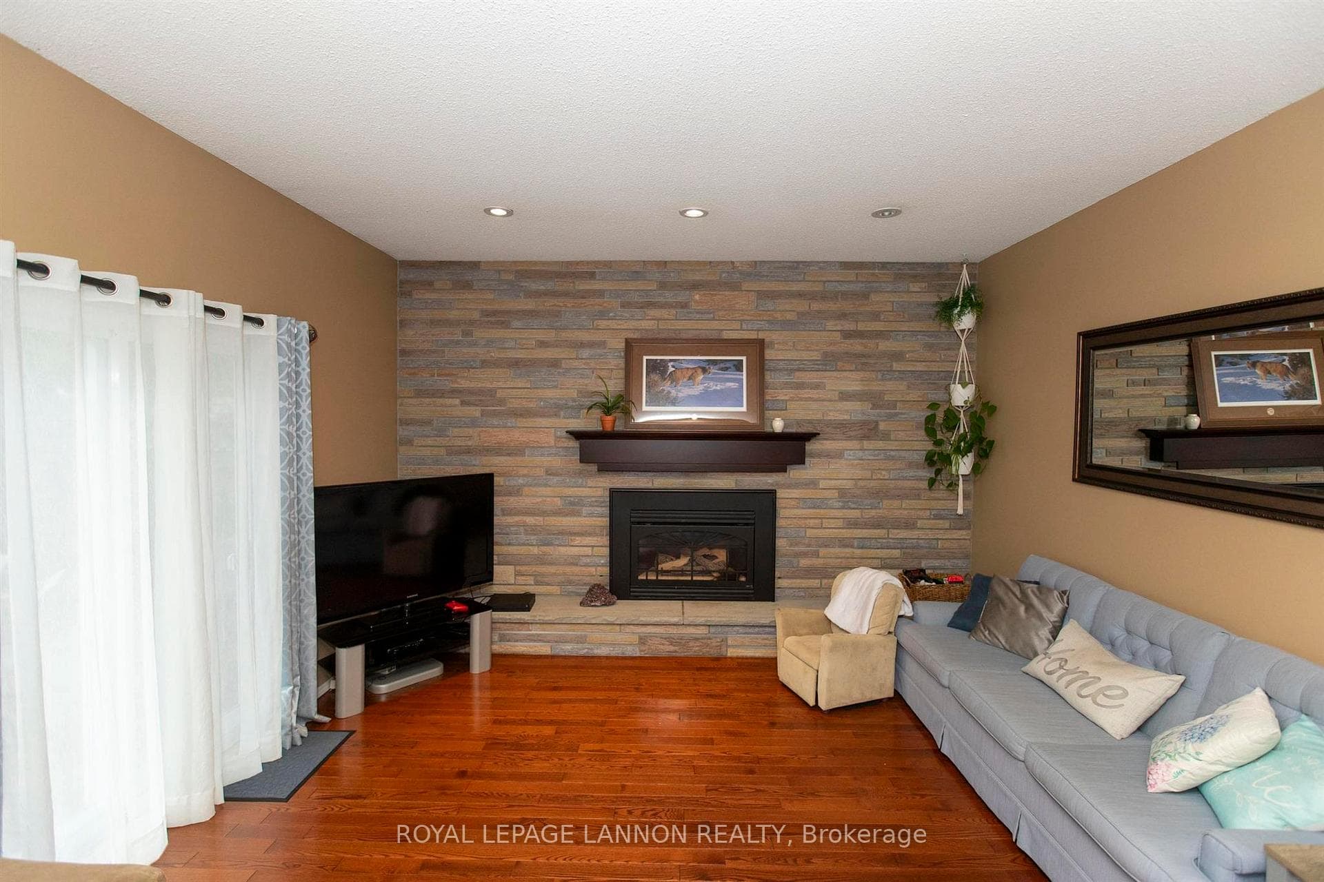 125 Anten Street photo 13