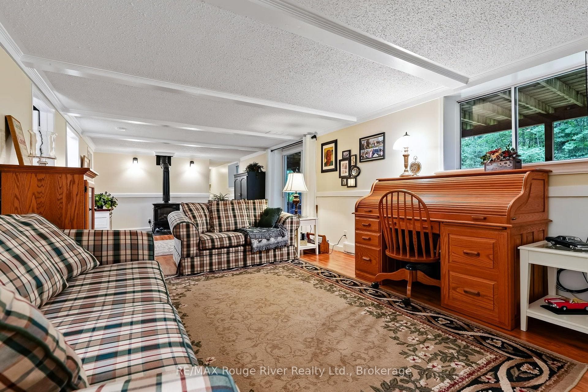 221 COLONIAL Drive photo 39