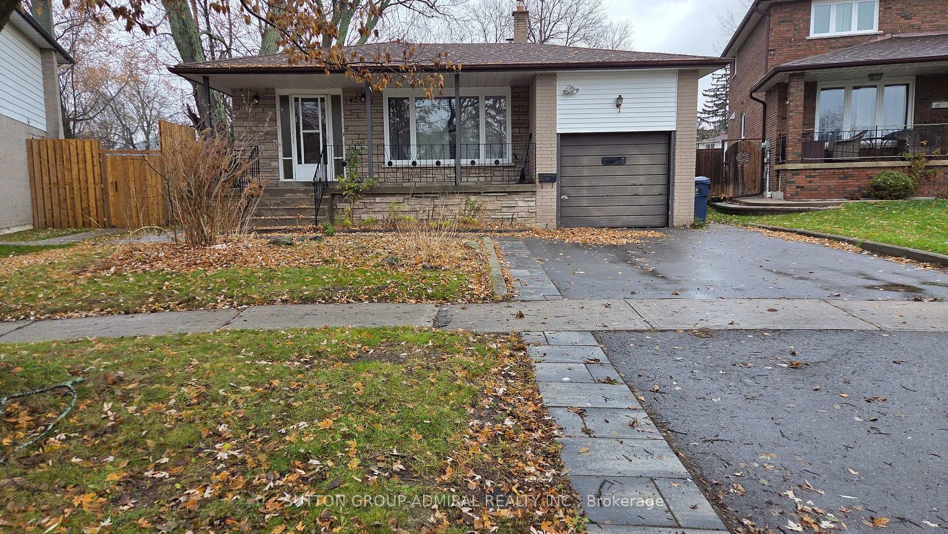 42 Donnacona Crescent photo 1