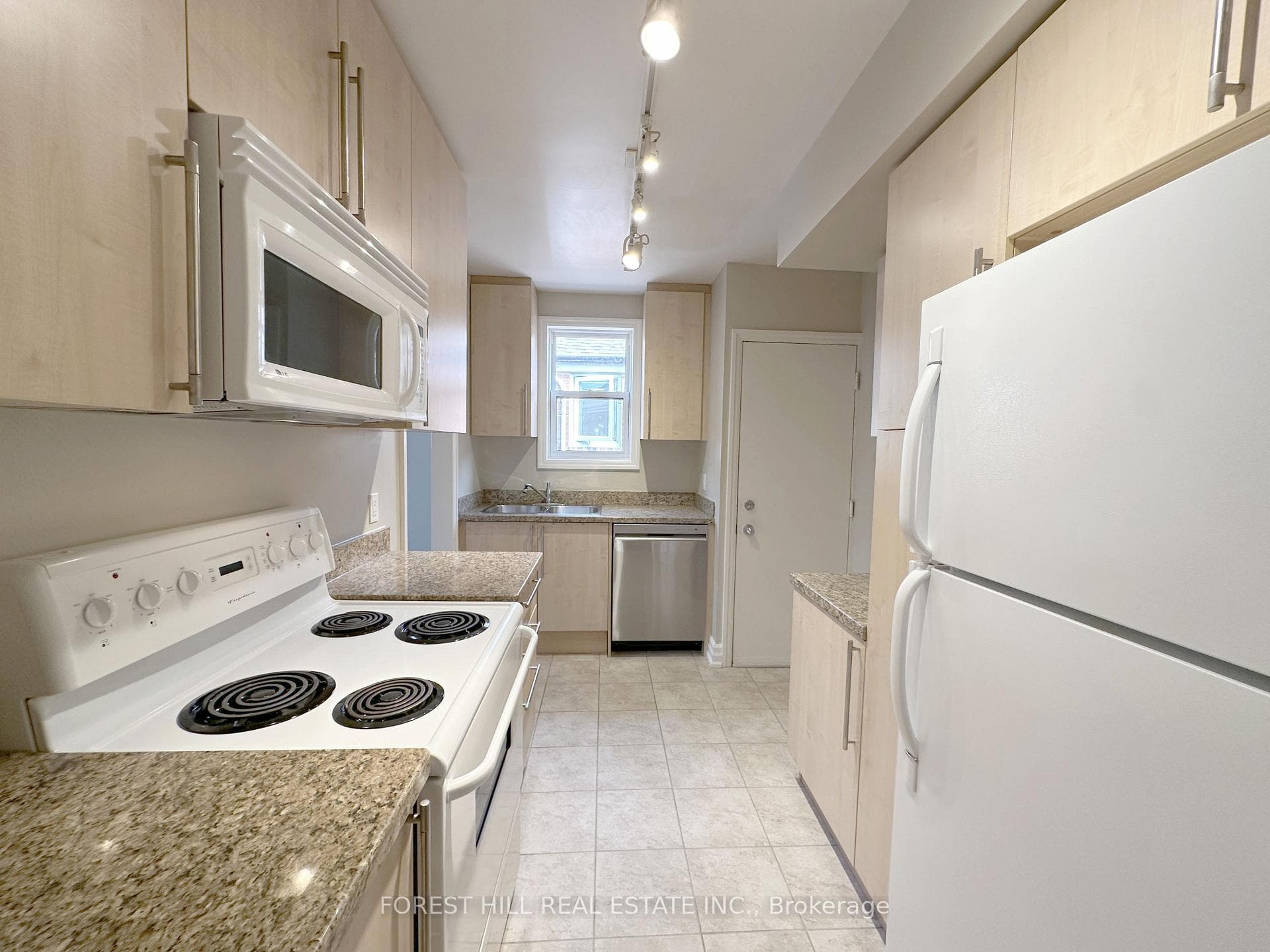 1003 Avenue Road Unit 2 (Upper) photo 12