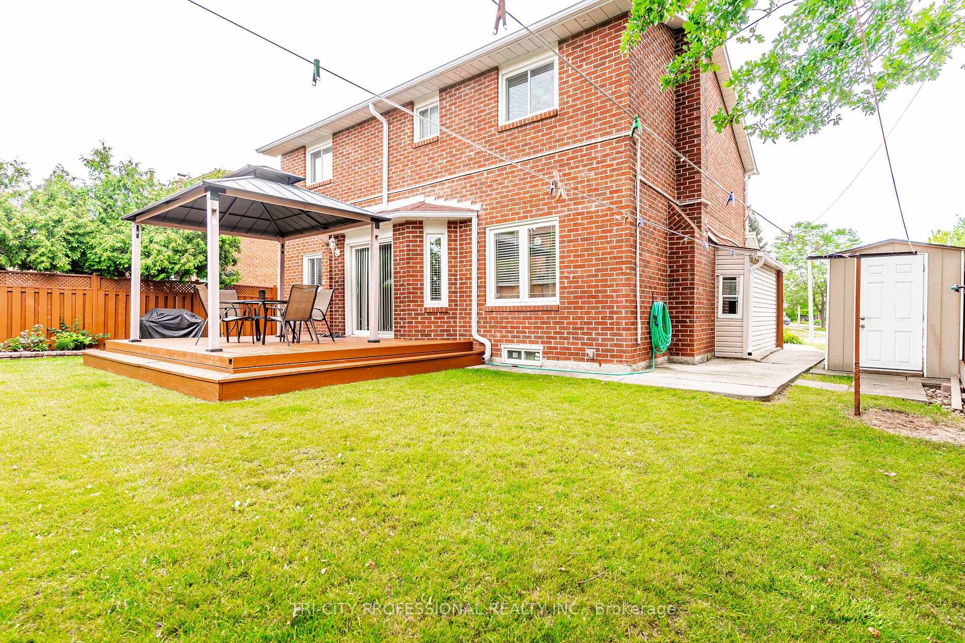 2 Burnley Place photo 42