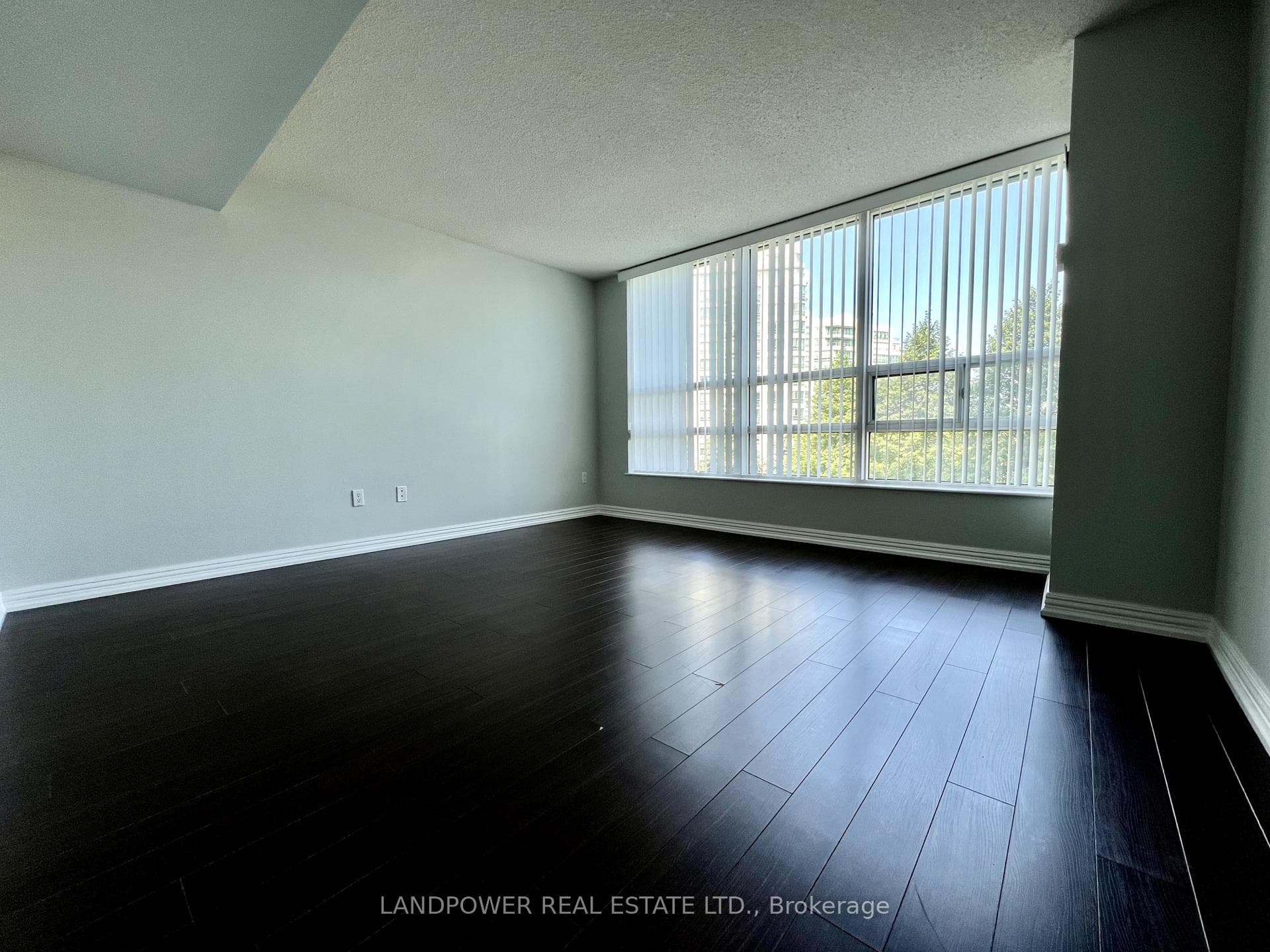 7825 Bayview Avenue Unit 413 photo 7
