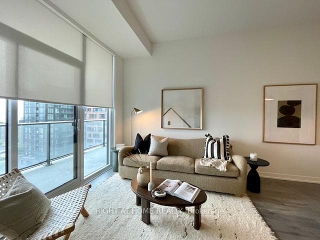 285 Dufferin Street Unit 1119 photo 22
