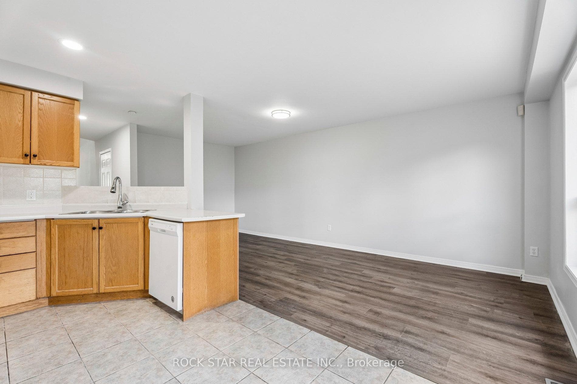 1860 Upper Gage Avenue Unit 3 photo 8