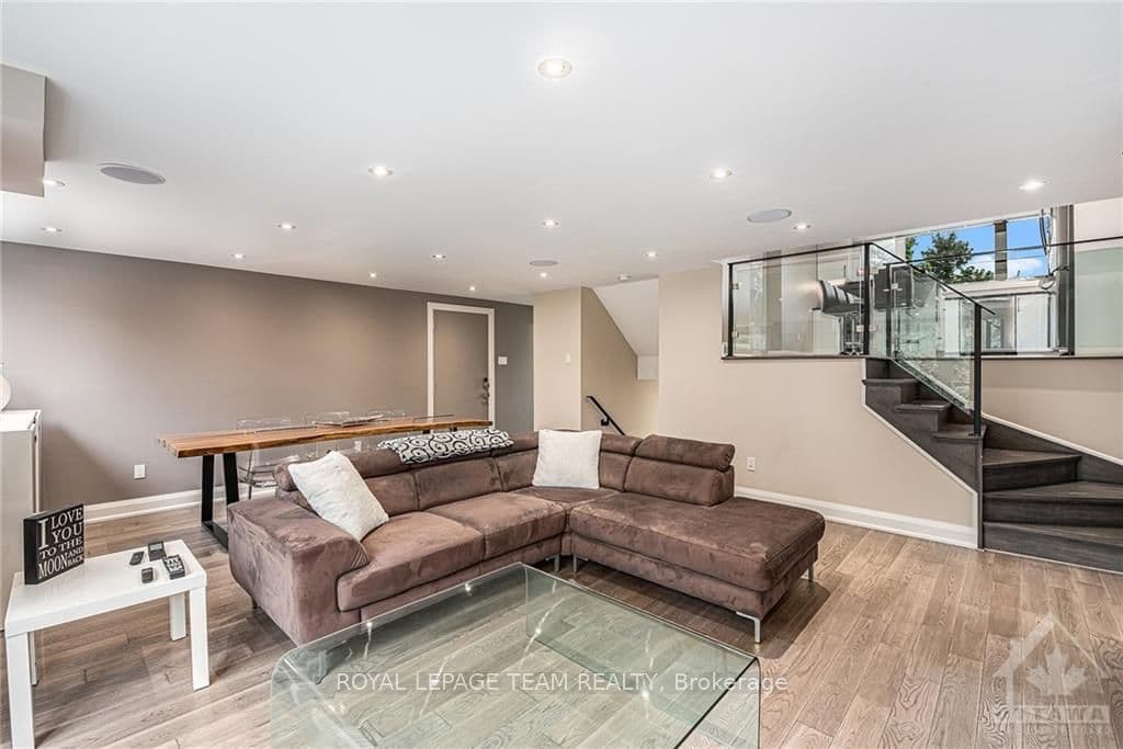 1248 HENRY FARM Drive photo 4