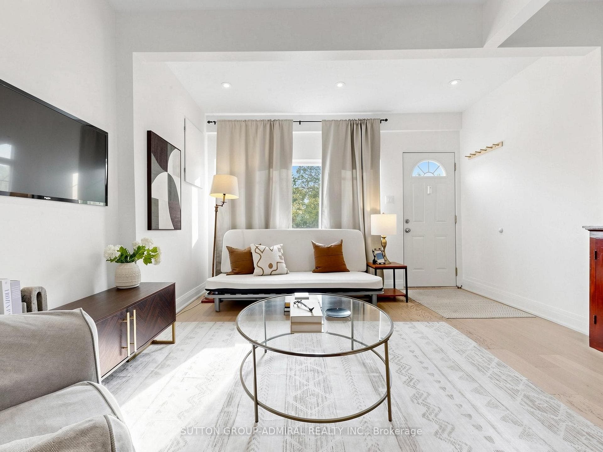 275 Victoria Park Avenue photo 1