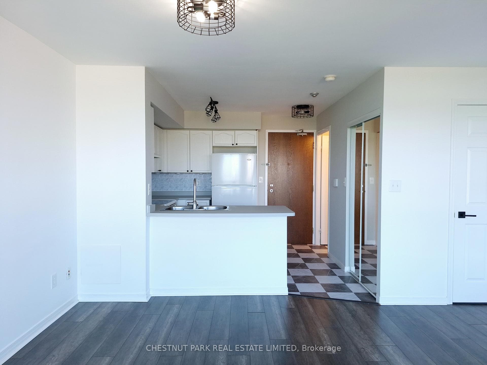 3 Ellesmere Street Unit 622 photo 8