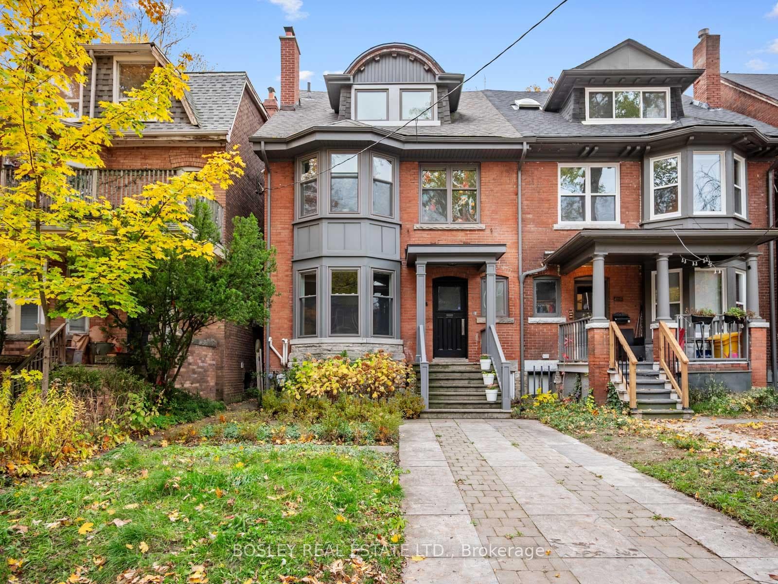 144 Howland Avenue photo 1