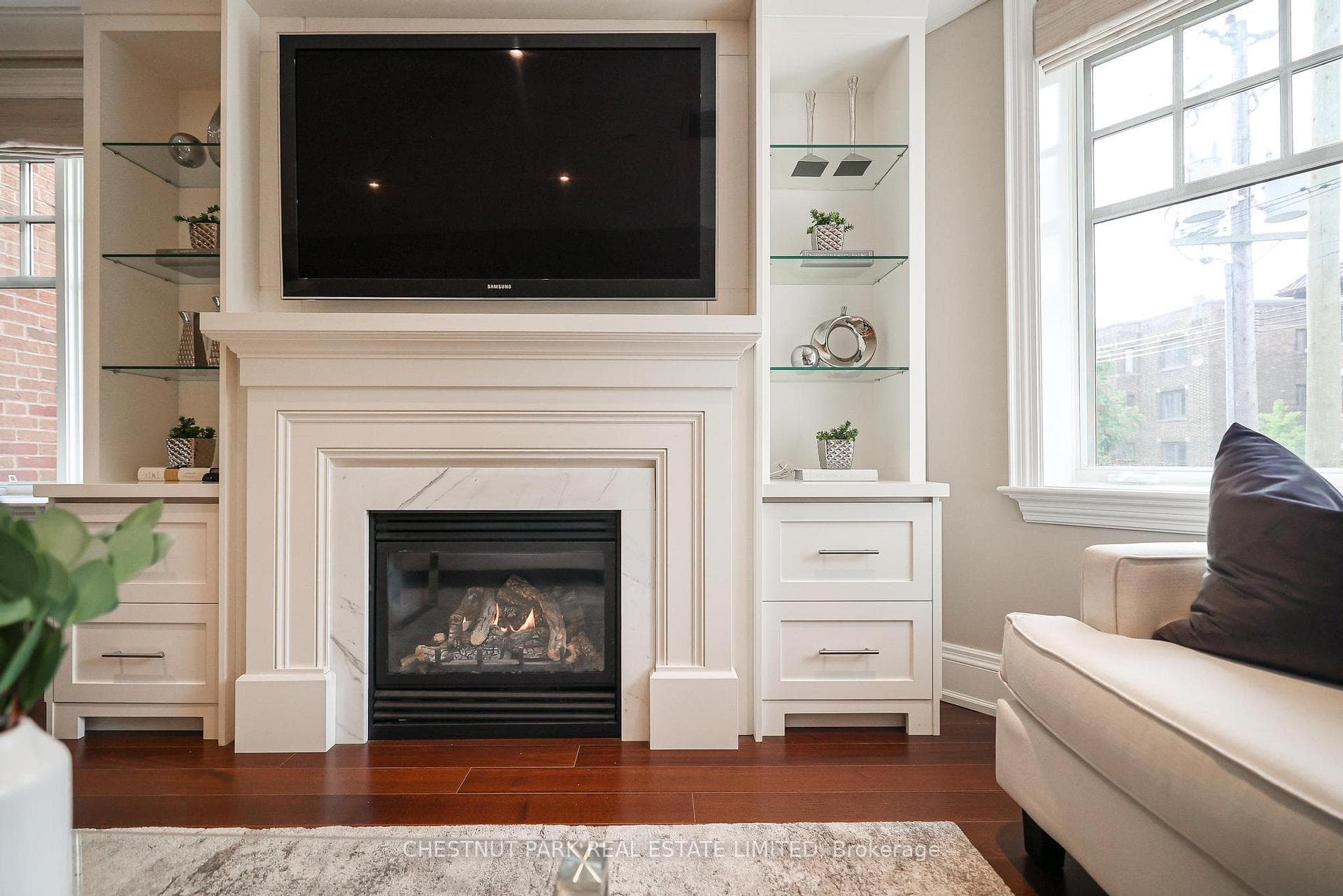 317 Lonsdale Road Unit 2B photo 6
