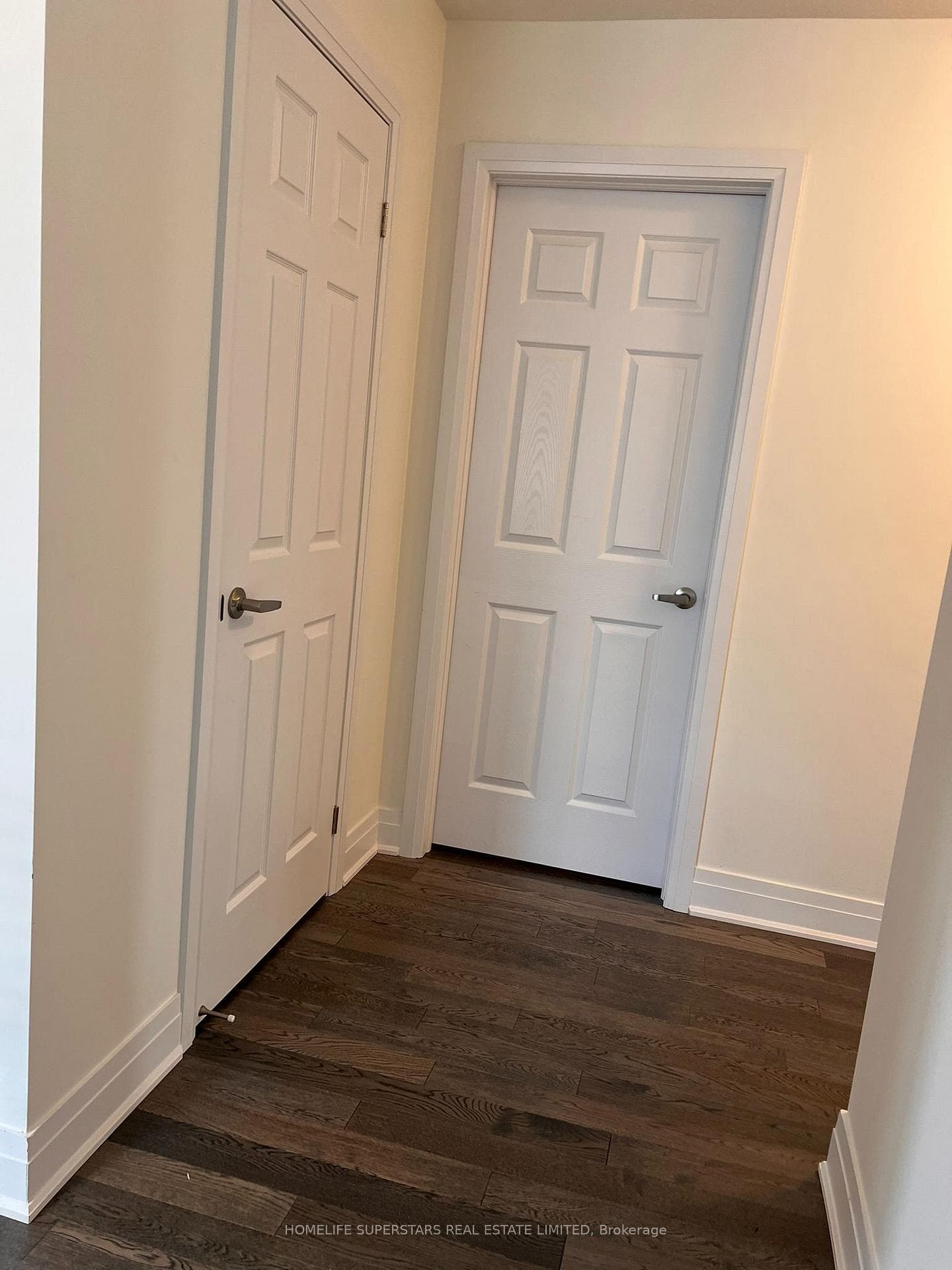 188 AVIRON Crescent photo 29