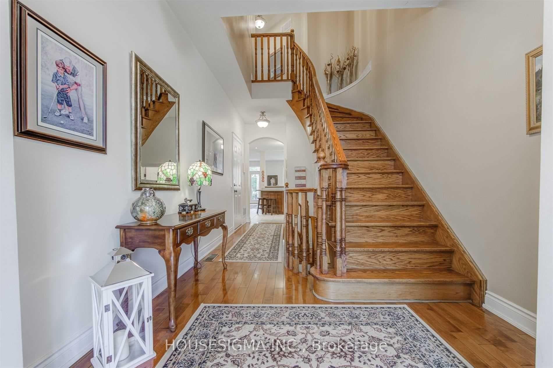 244 Tawny Crescent photo 4