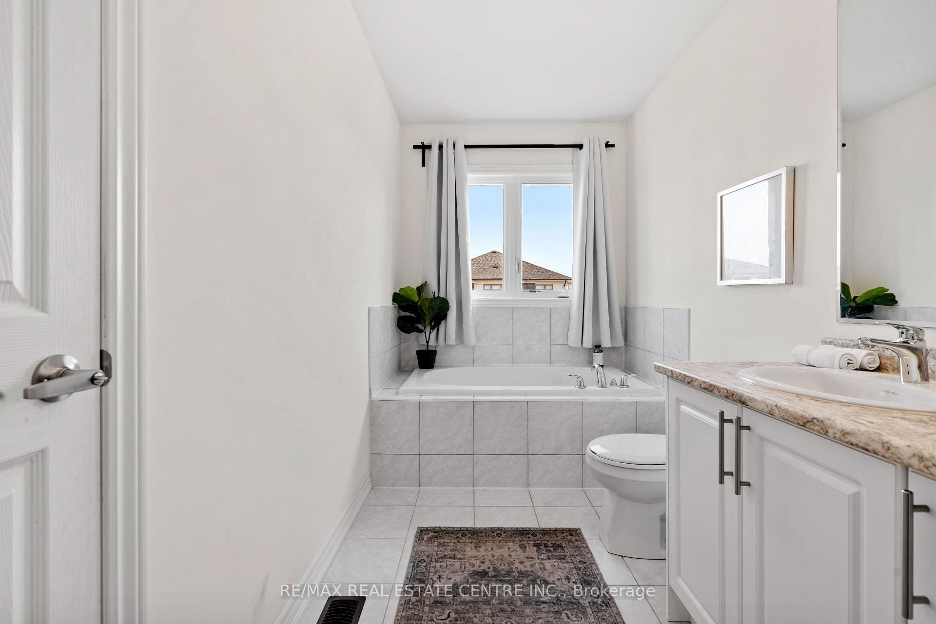 1291 Apollo Street photo 27