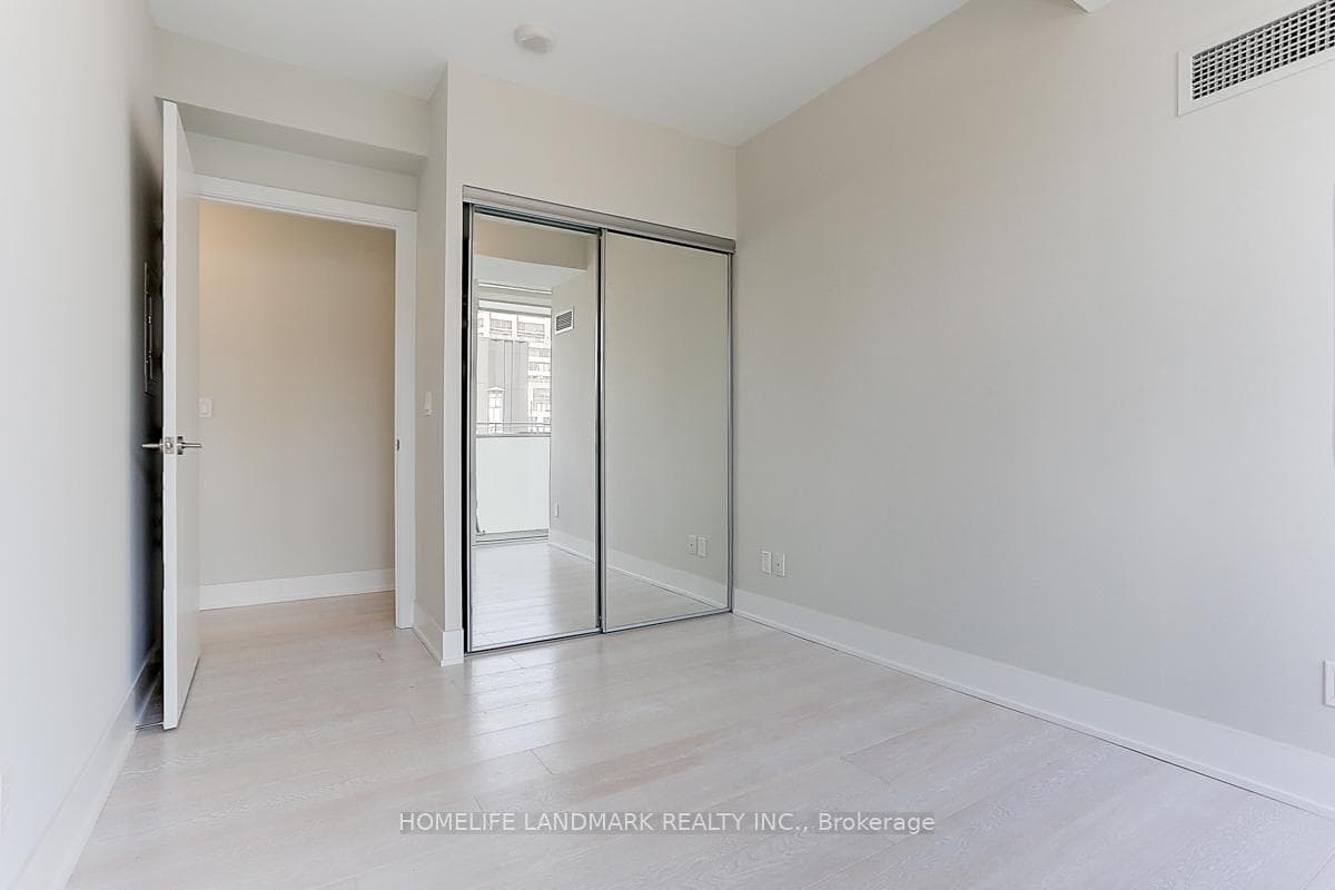 200 Bloor Street Unit 1804 photo 15