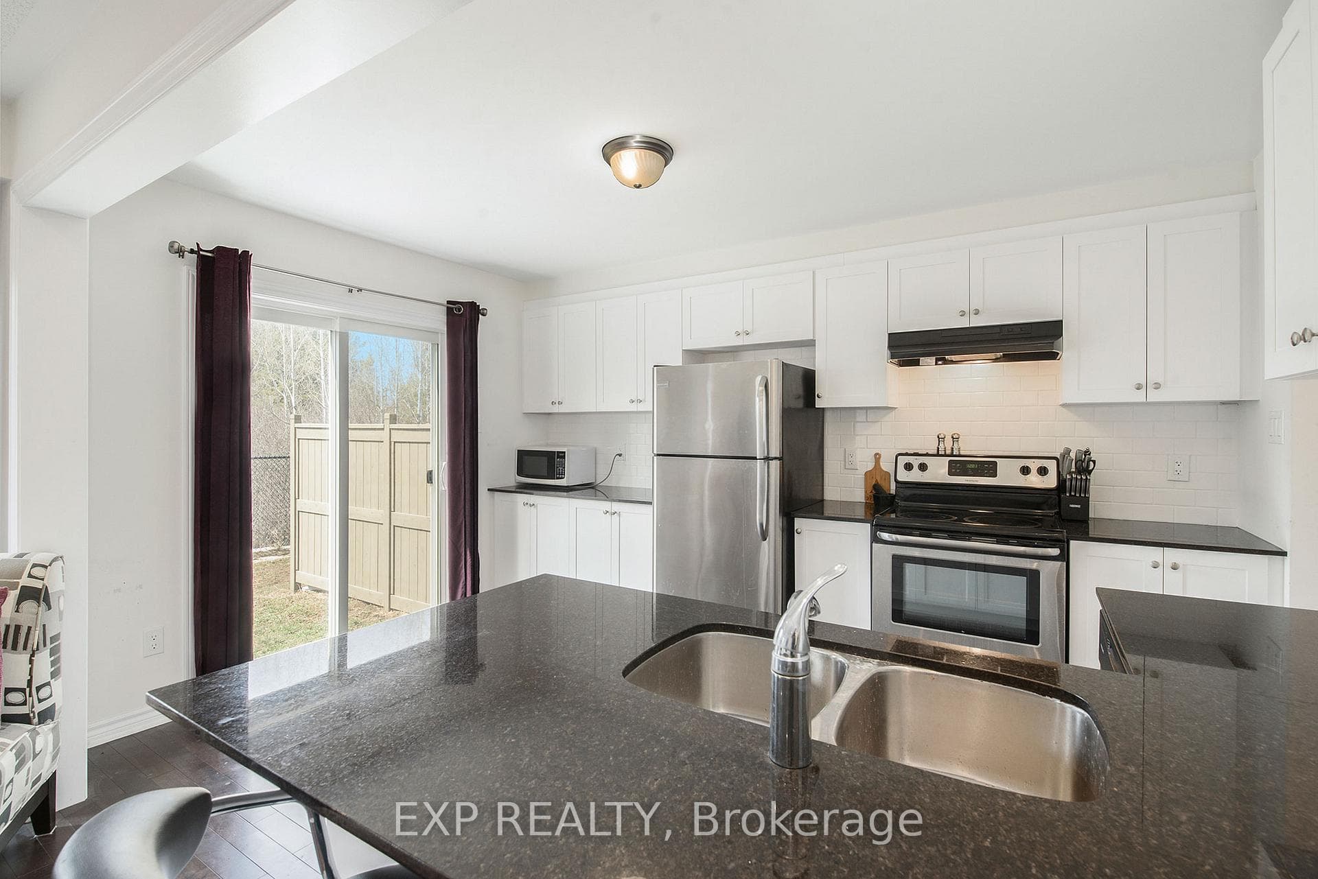 141 Maestro Avenue photo 13