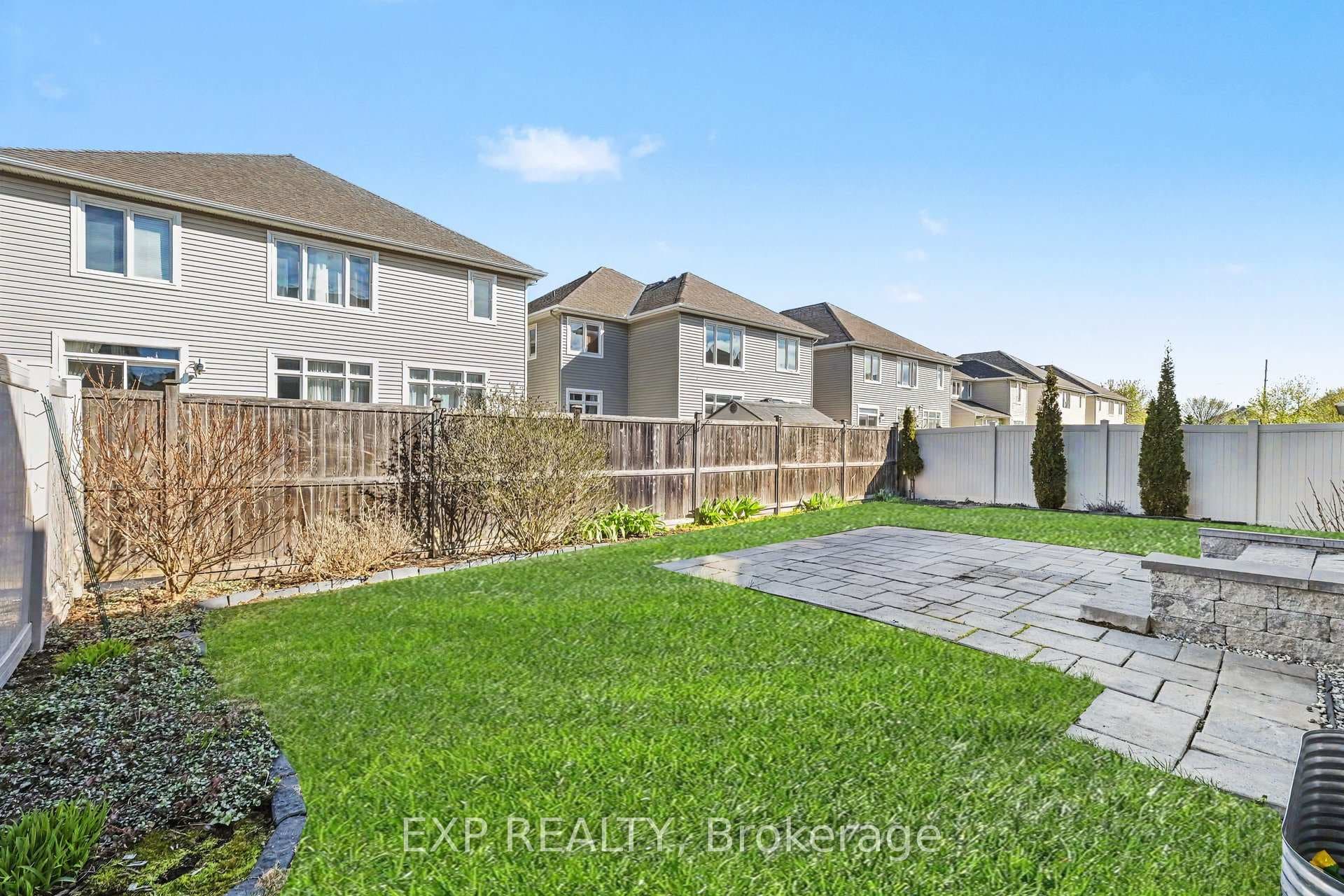 104 Brambling Way photo 35