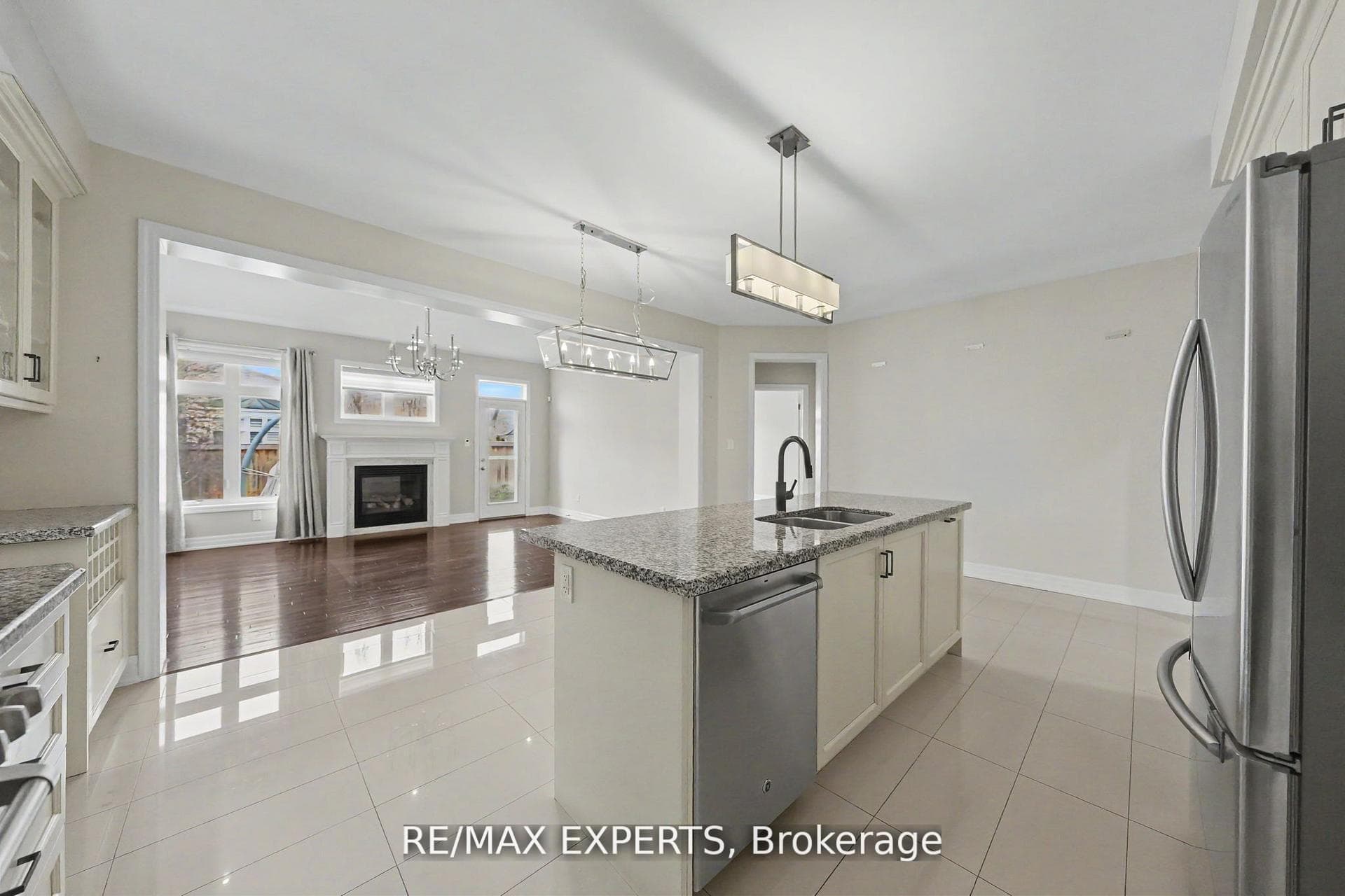 4 Sim Hill Crescent photo 31
