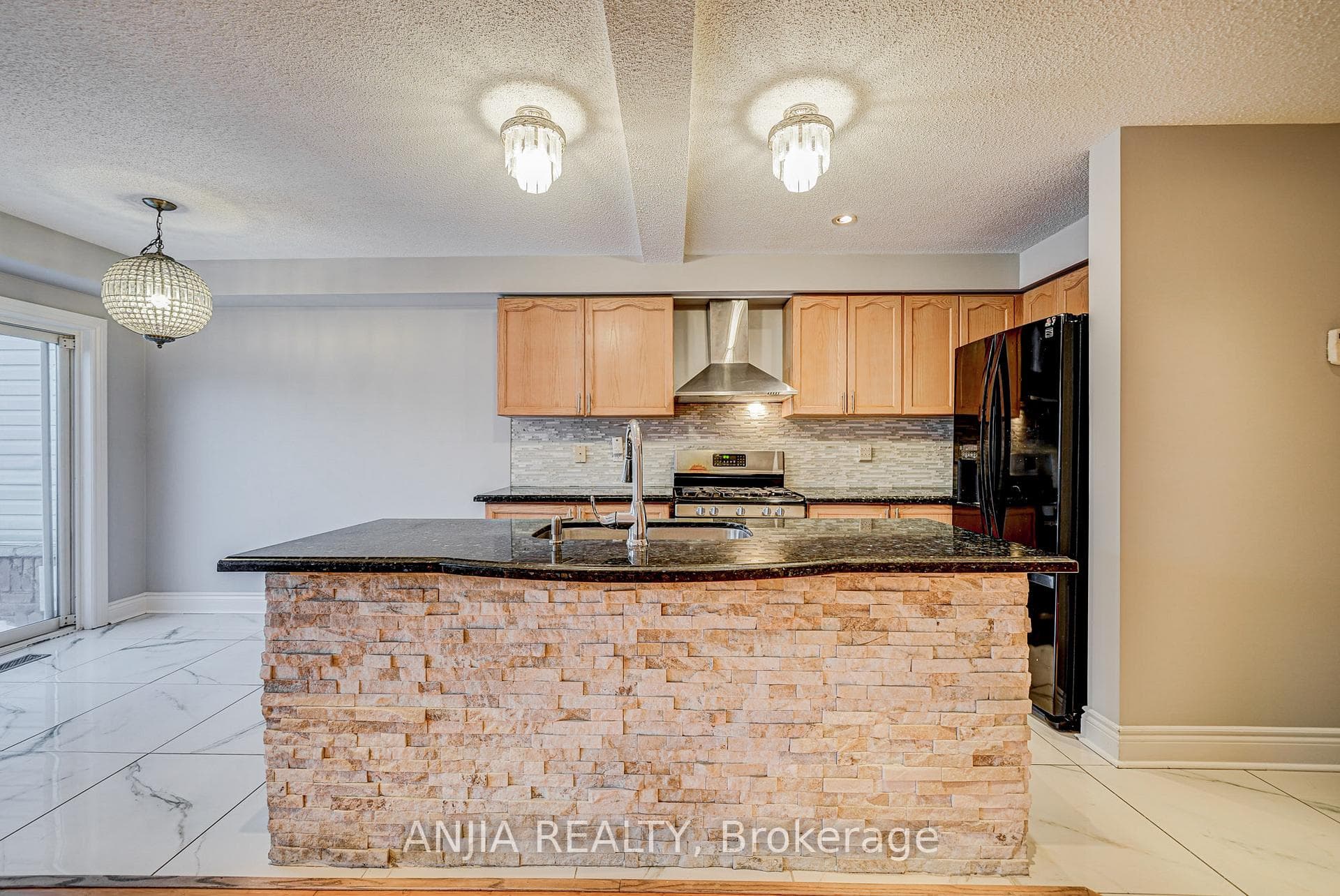 146 Billingsley Crescent photo 15