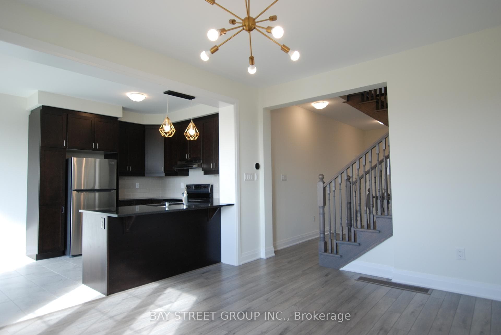 41 Broden Crescent photo 4