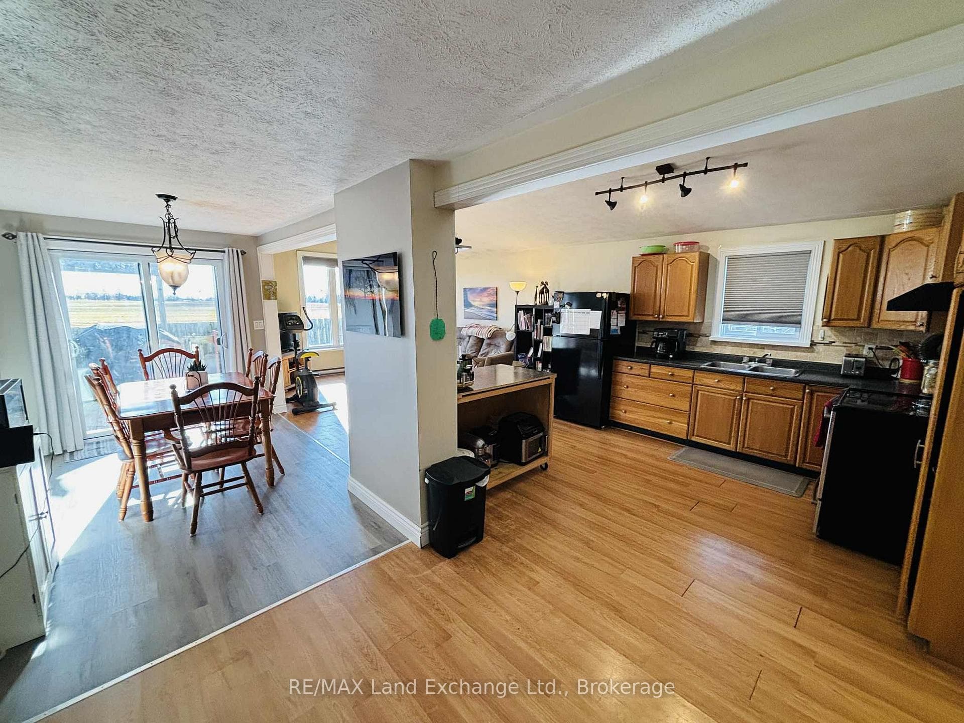 206 Grace Street photo 2