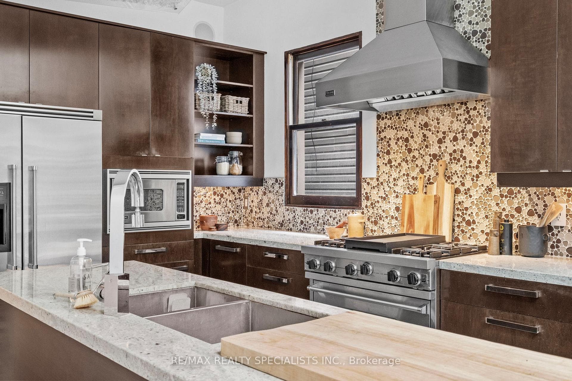 418 Ossington Avenue photo 17