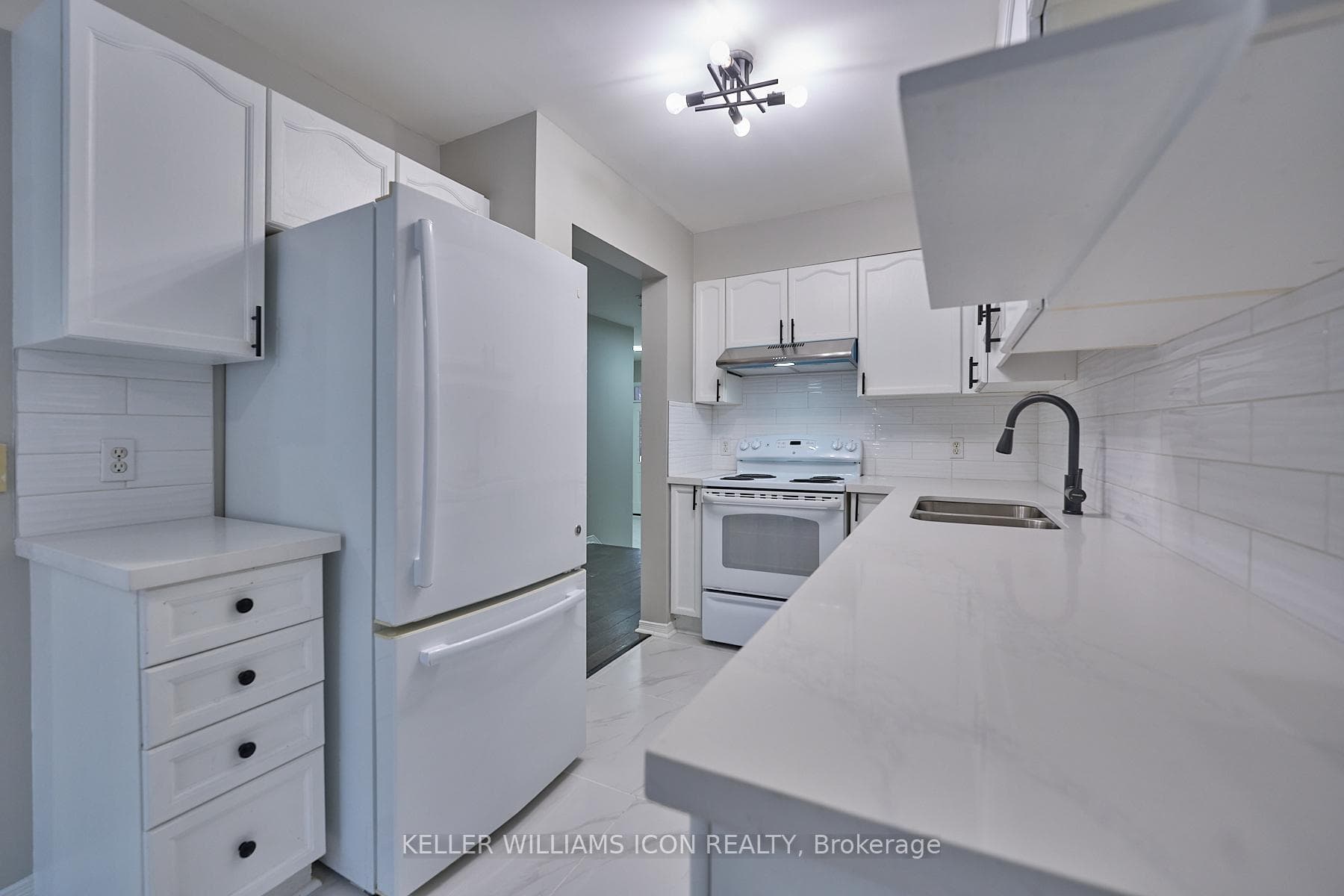 71 Hemlo Crescent photo 12