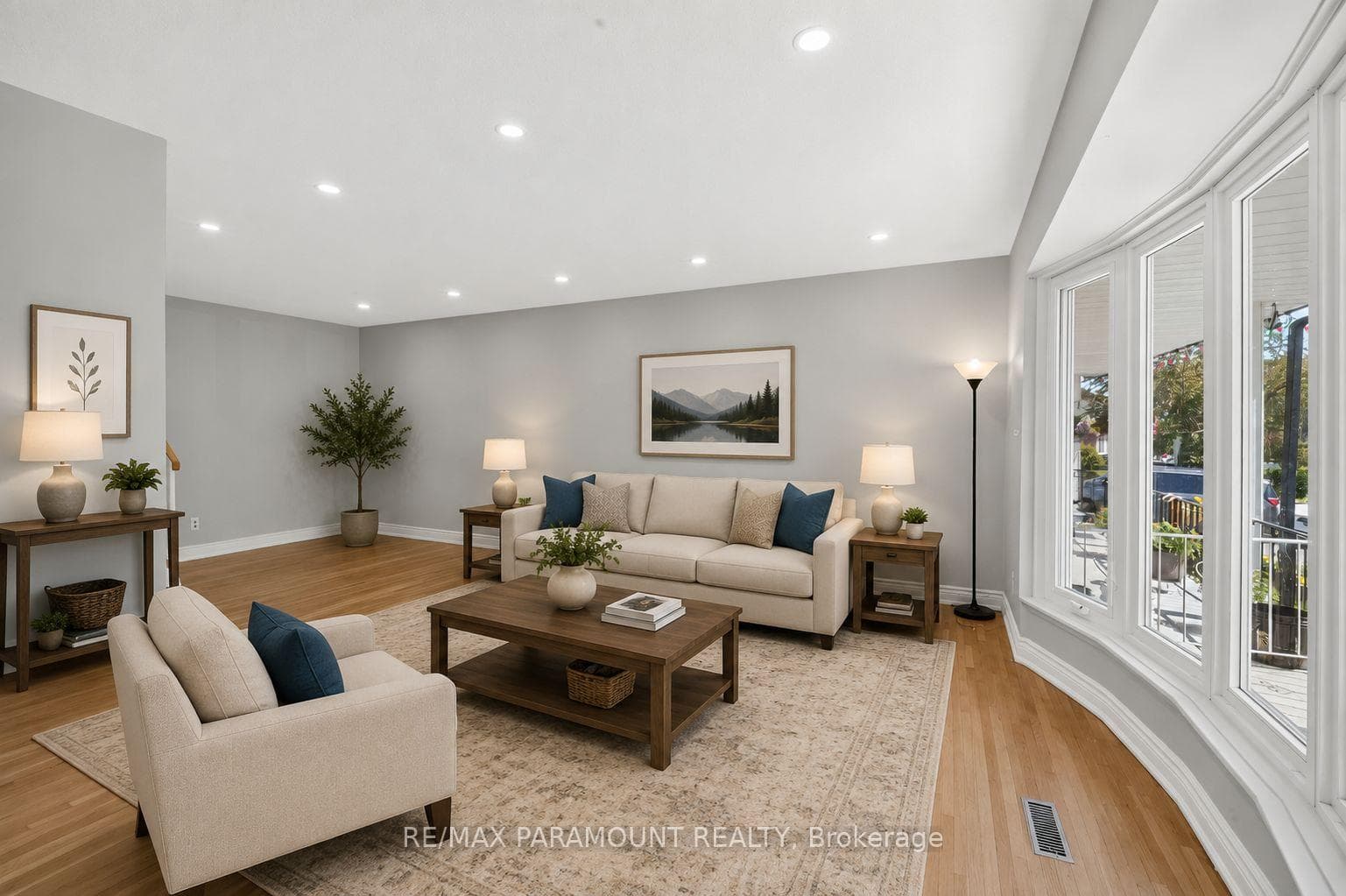 66 Doncaster Drive photo 6
