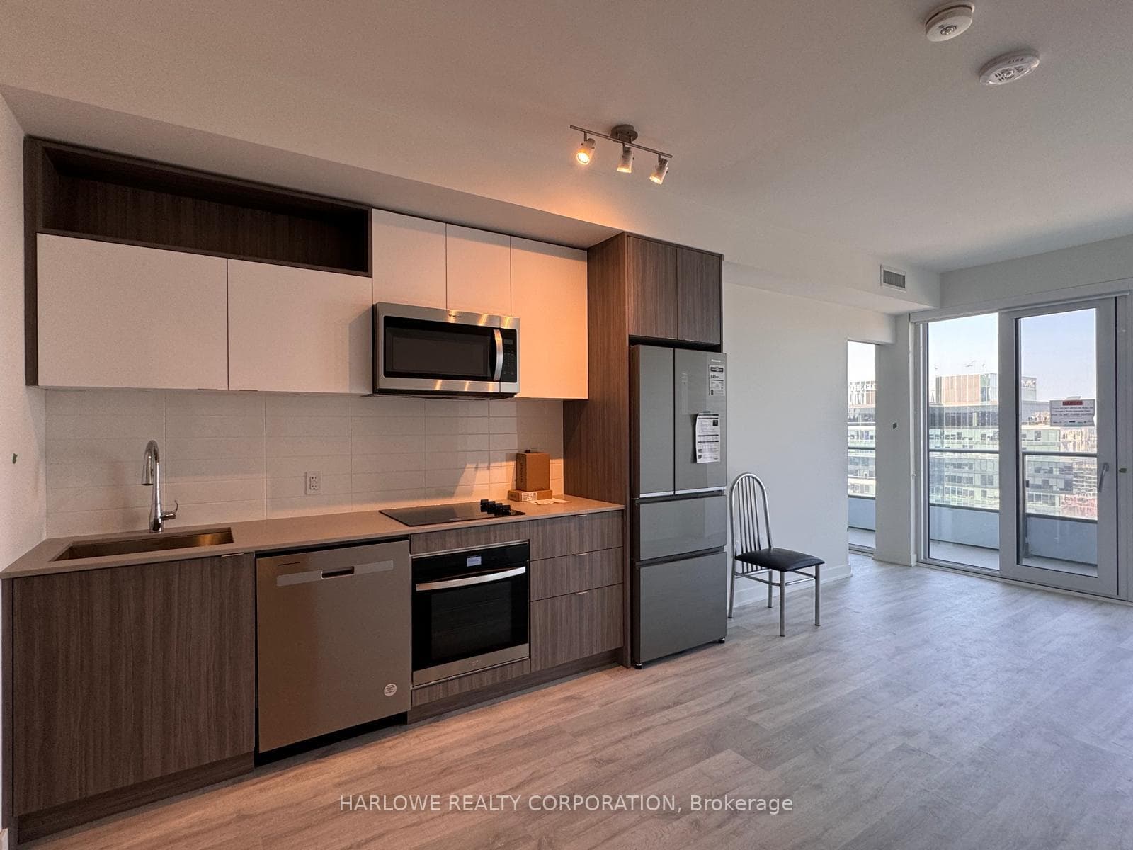 70 Princess Street Unit 2303 E photo 1