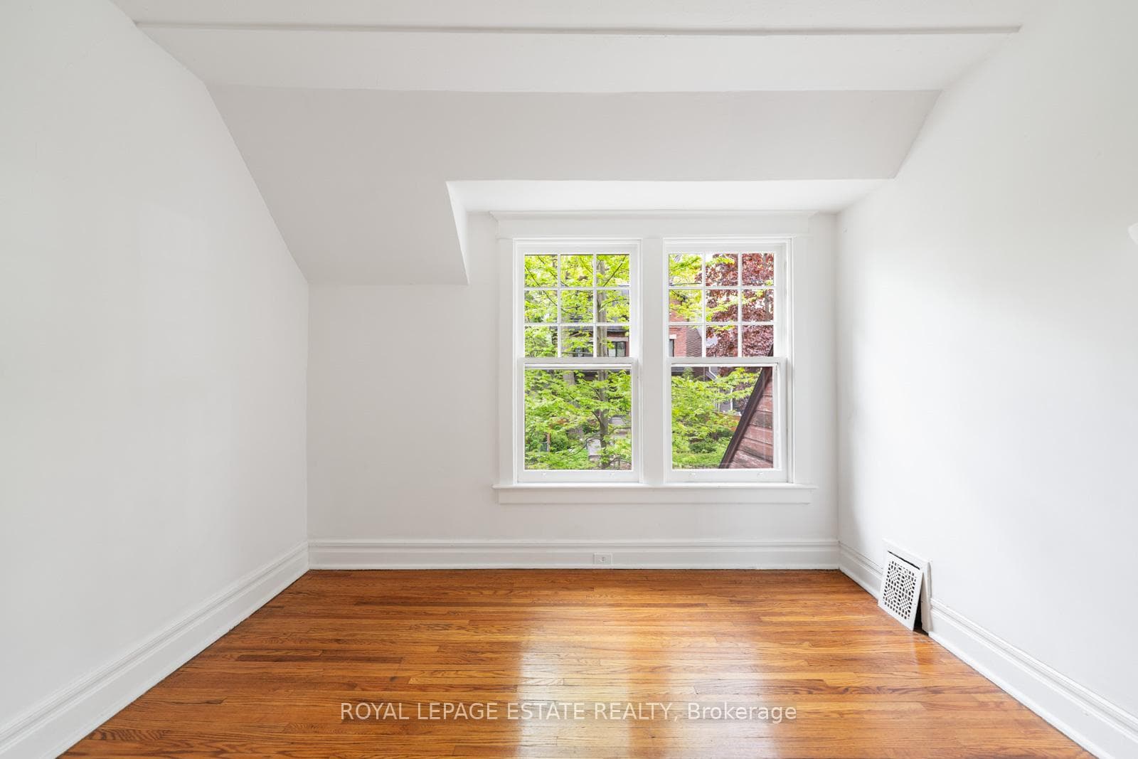 110 Spruce Hill Road photo 22