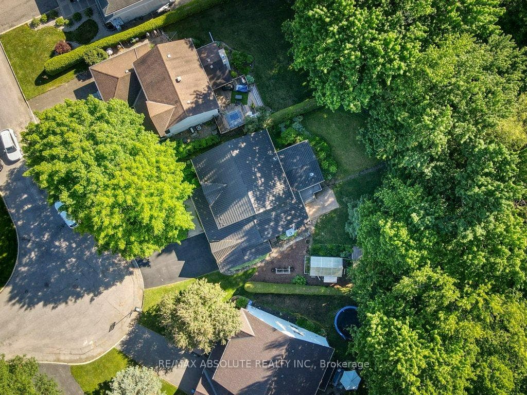 156 Tweed Crescent photo 42