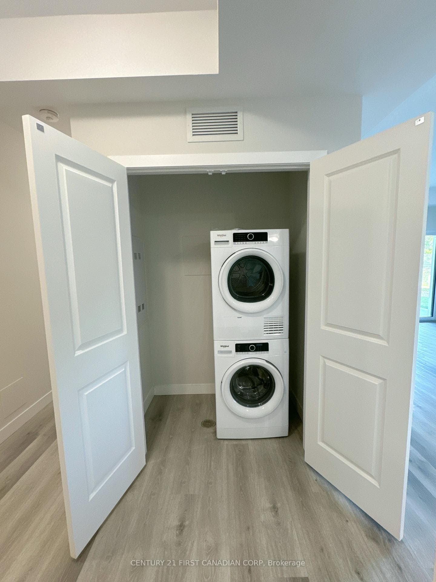100 The Promenade Unit 117 photo 6