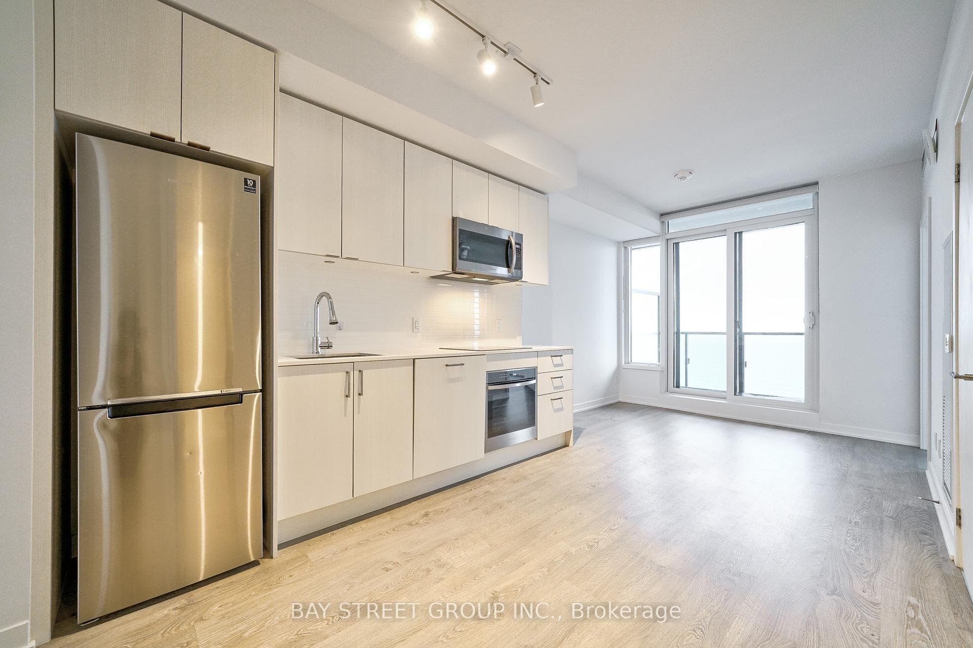 1926 Lakeshore Boulevard Unit 1809 photo 5