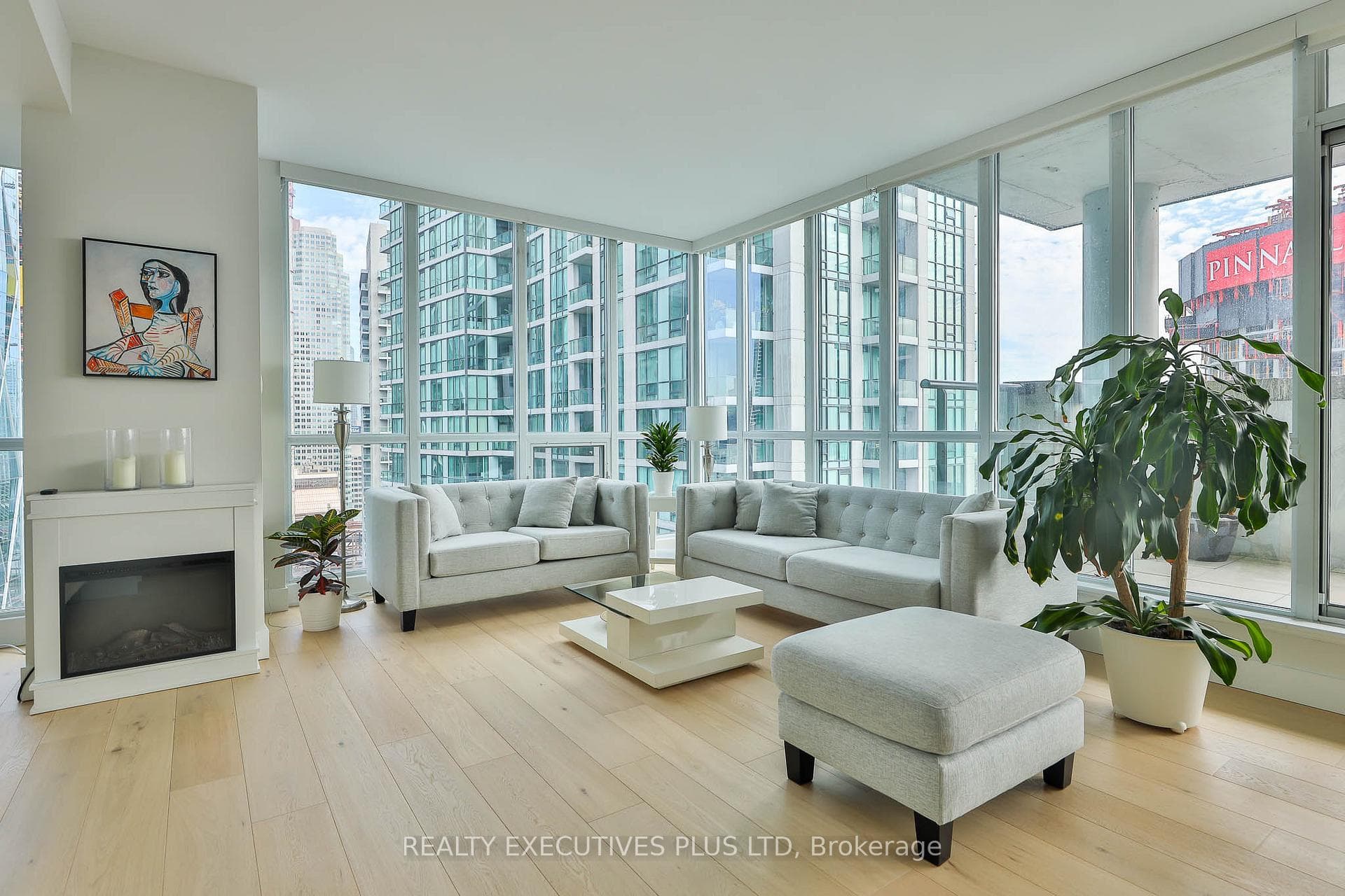 12 Yonge Street Unit 2802 photo 10