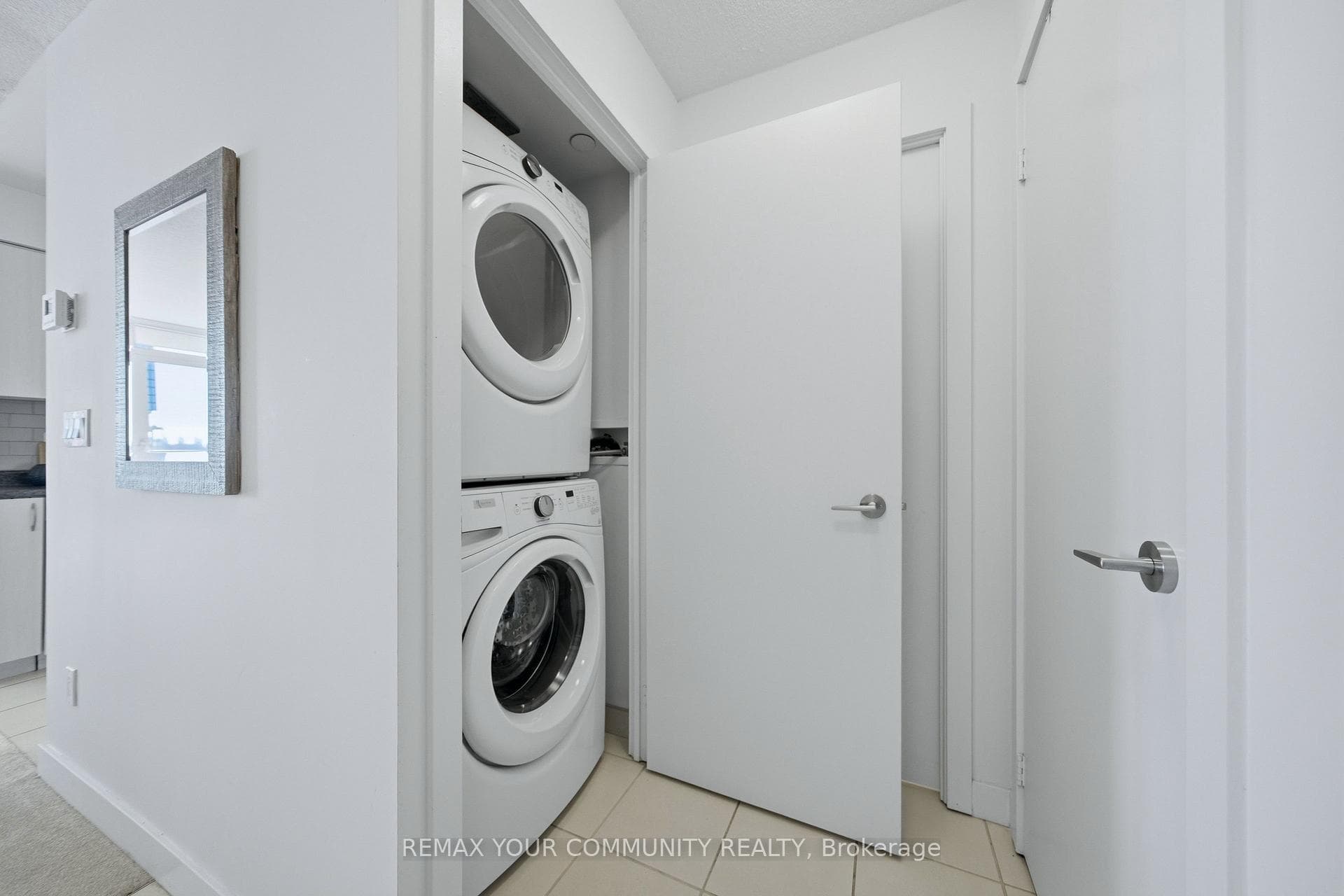 8 Trent Avenue Unit 407 photo 29