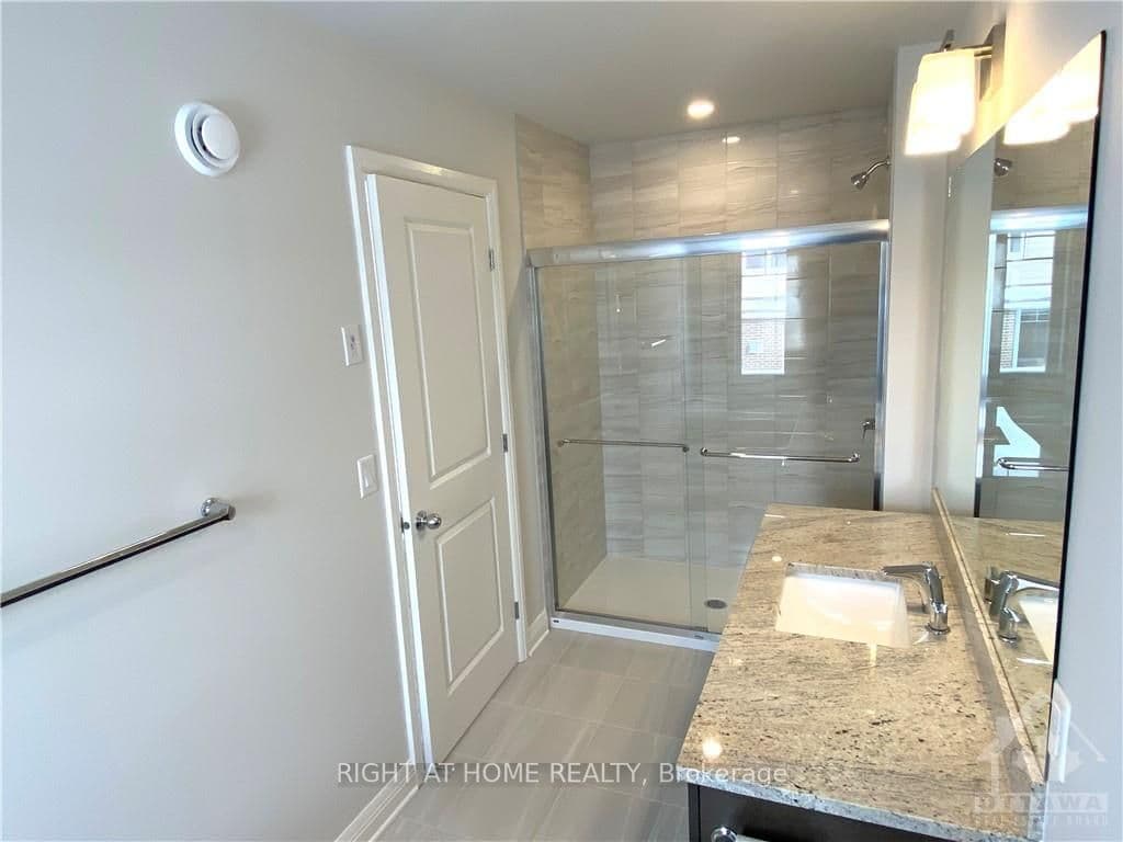 62 LOGGERHEAD Heights photo 13