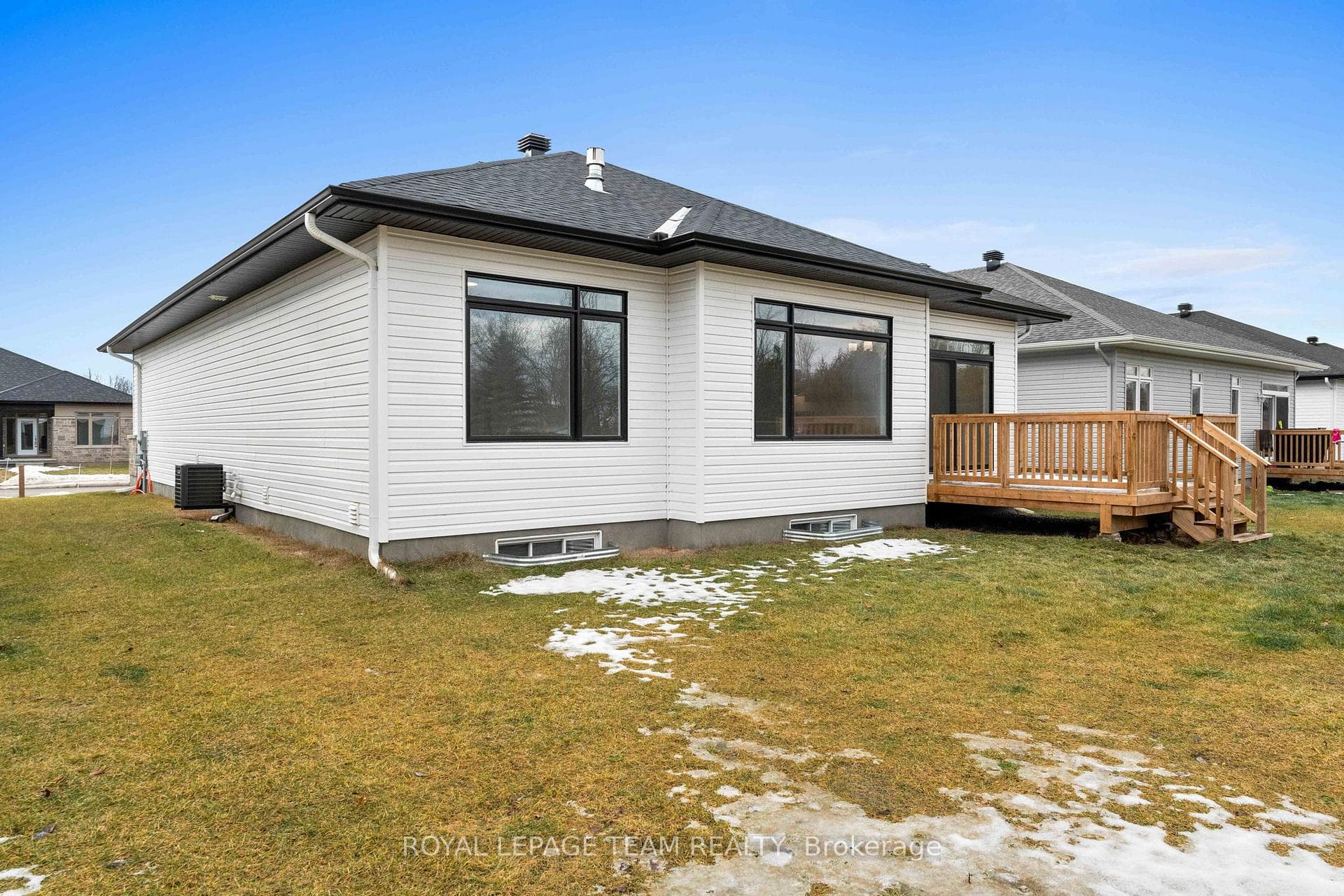 295 WOOD Avenue photo 30