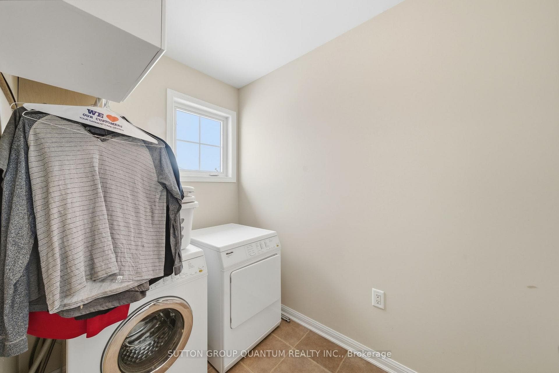 866 Cousens Terrace photo 23