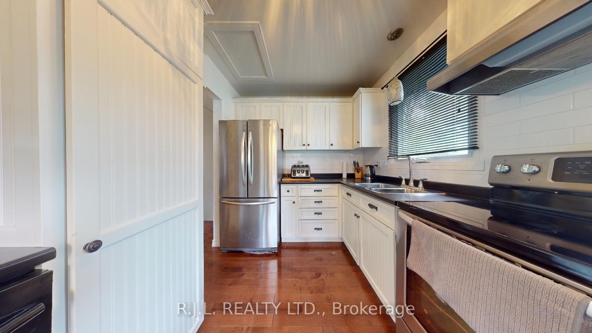 8 Coyle Crescent photo 16
