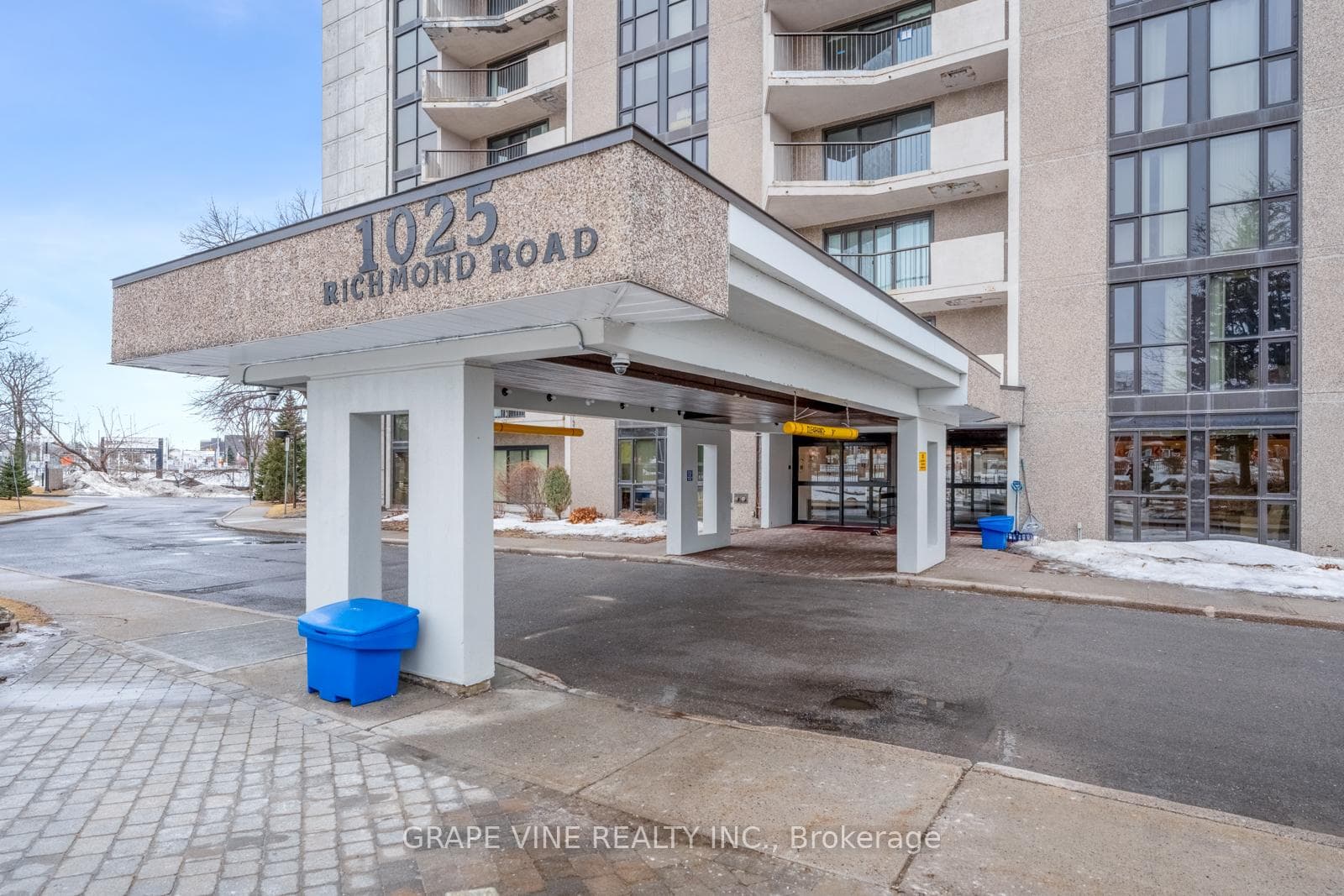 1025 Richmond Road Unit 2402 photo 2