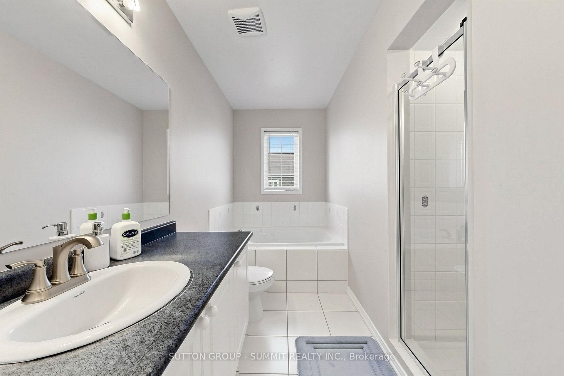 141 Gatwick Drive photo 41