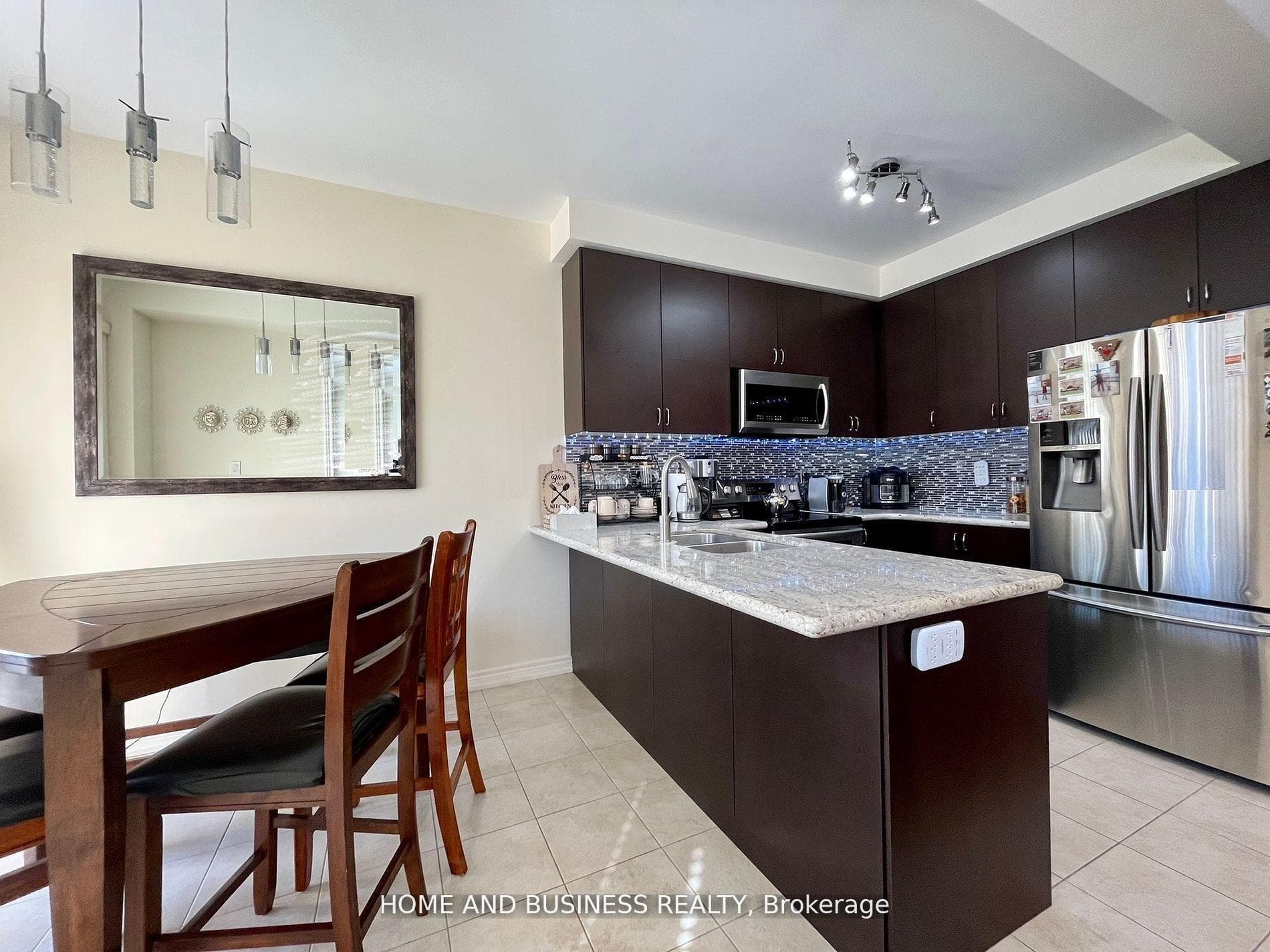 5532 Meadowcrest Avenue photo 12