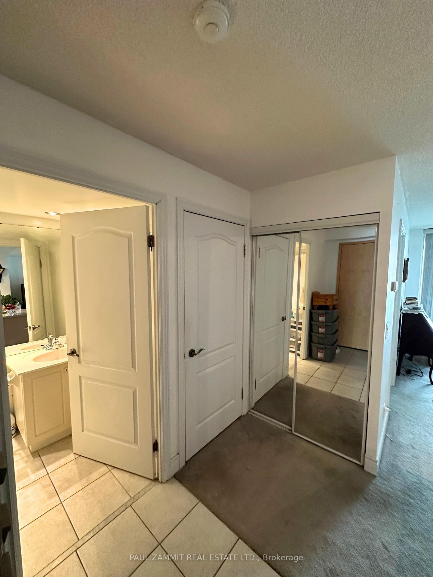62 Suncrest Boulevard Unit 702 photo 9