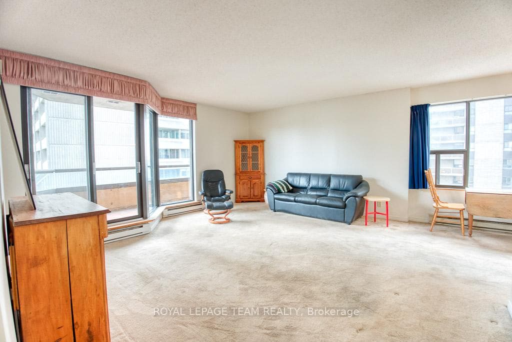 556 Laurier Avenue Unit 907 photo 4
