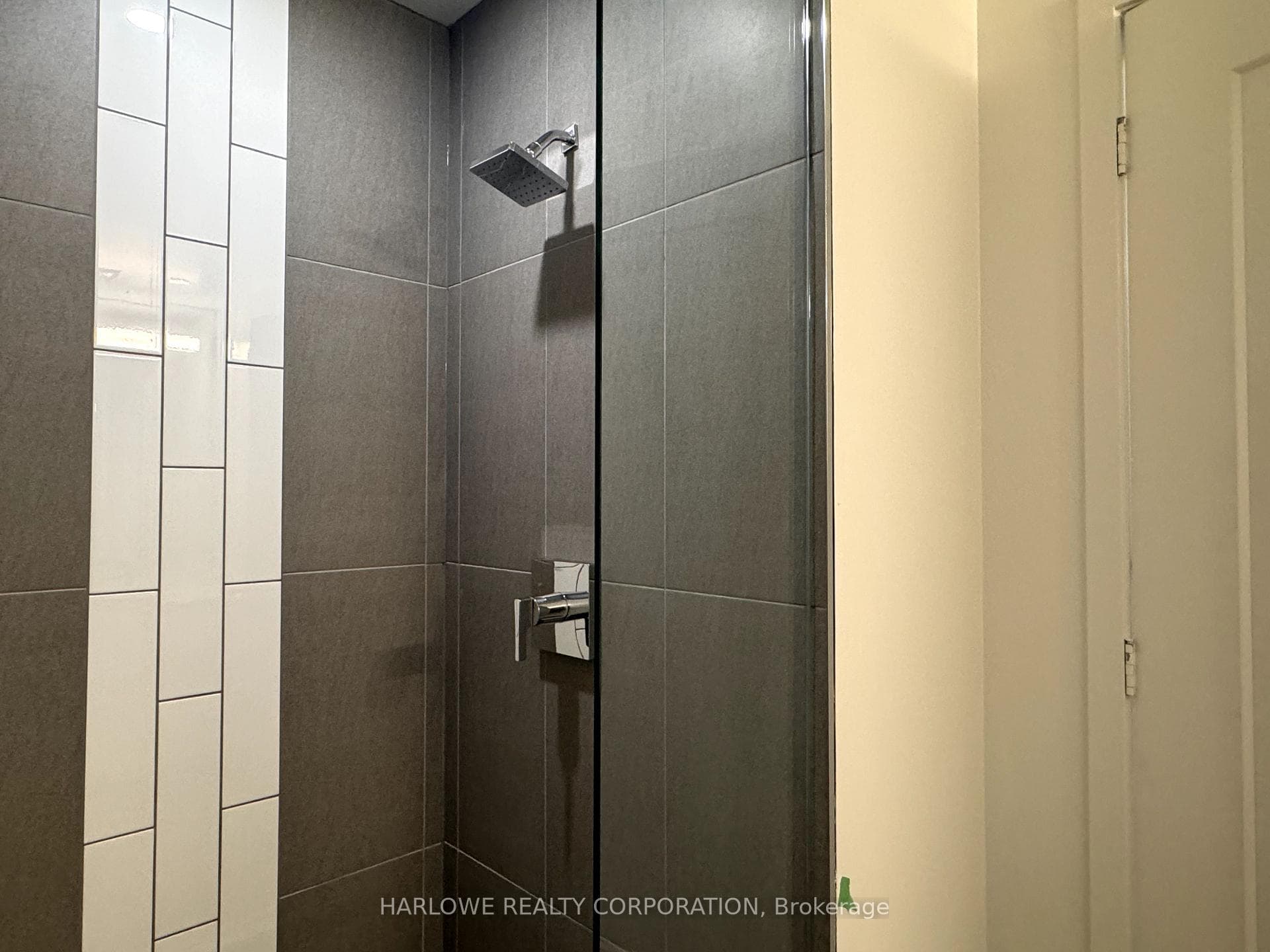 70 Princess Street Unit 2501 E photo 12