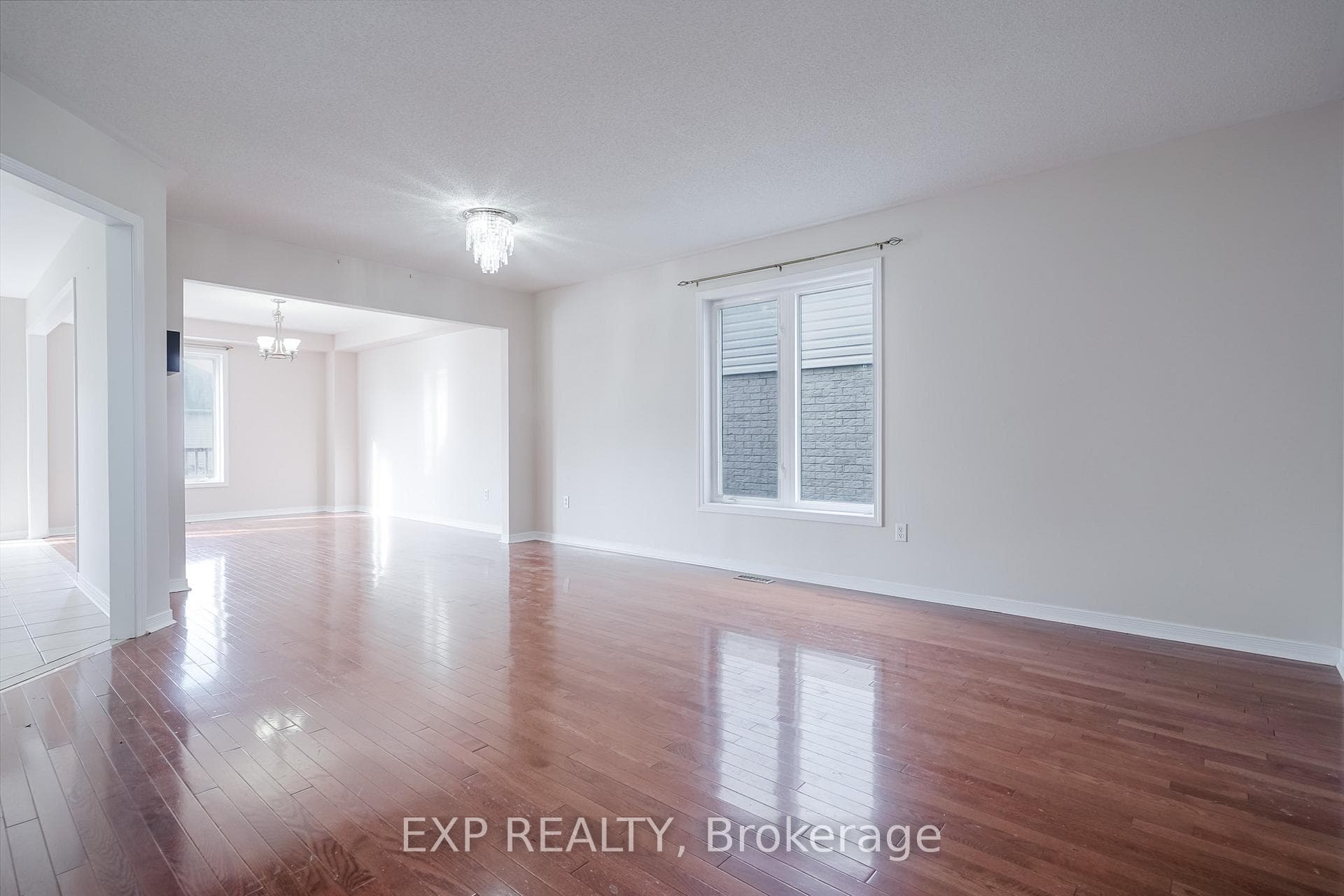 75 Hutton Place photo 6