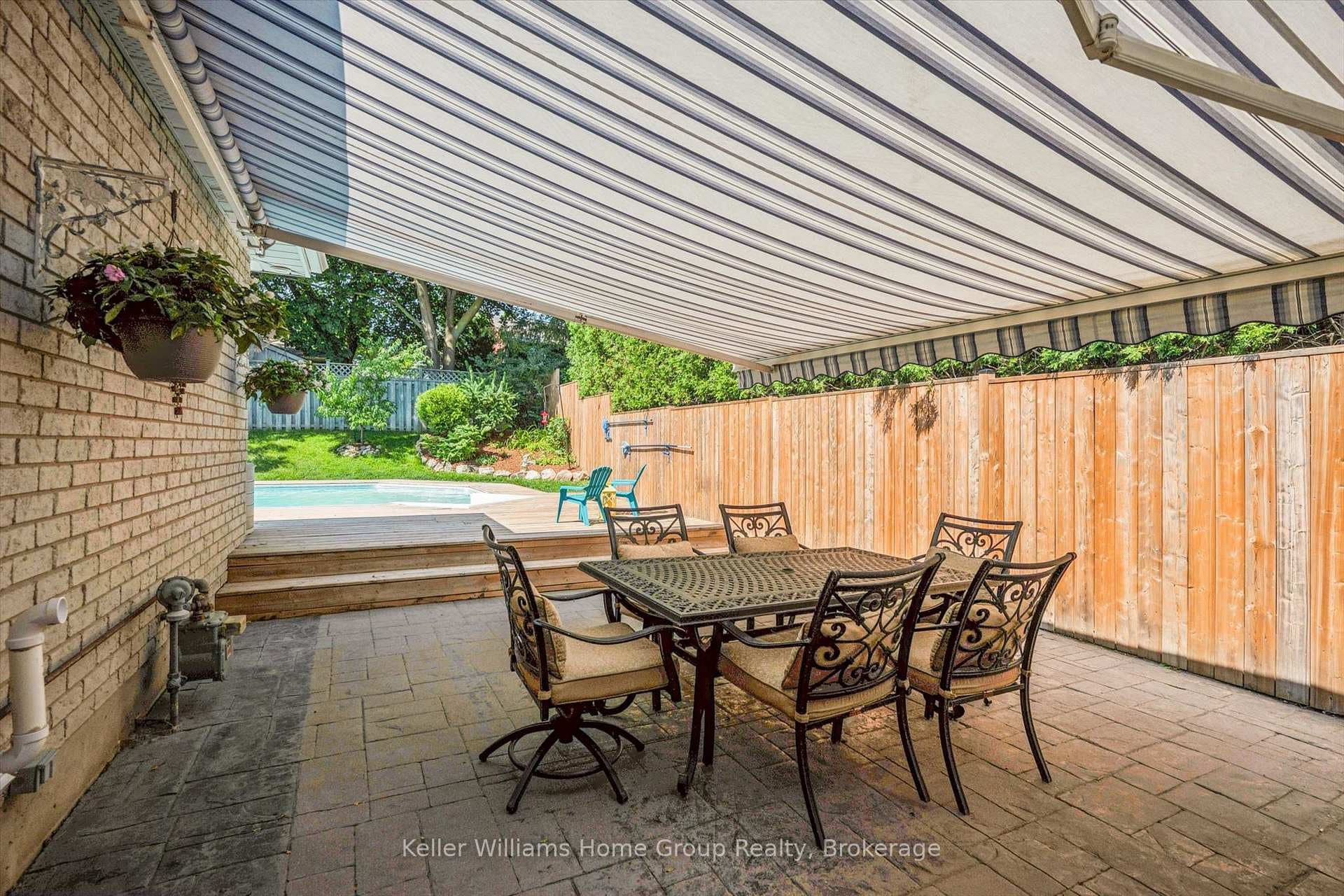 51 Dunhill Crescent photo 33