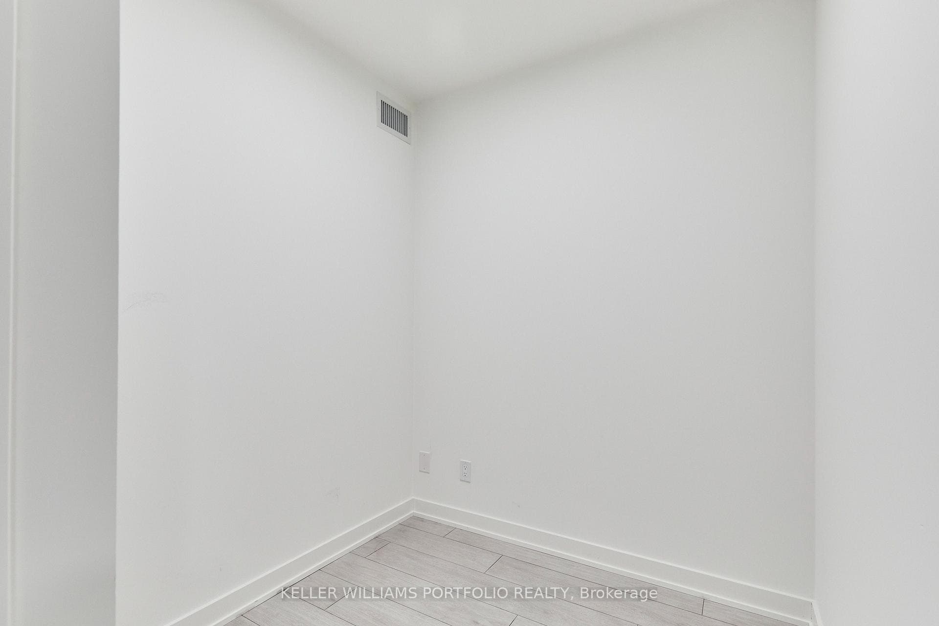 5 Lakeview Avenue Unit 520 photo 15