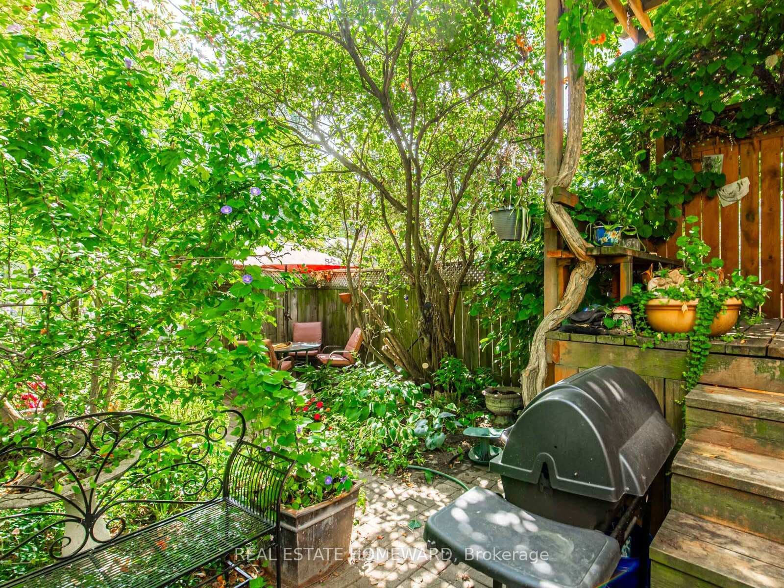 87 Harcourt Avenue photo 38