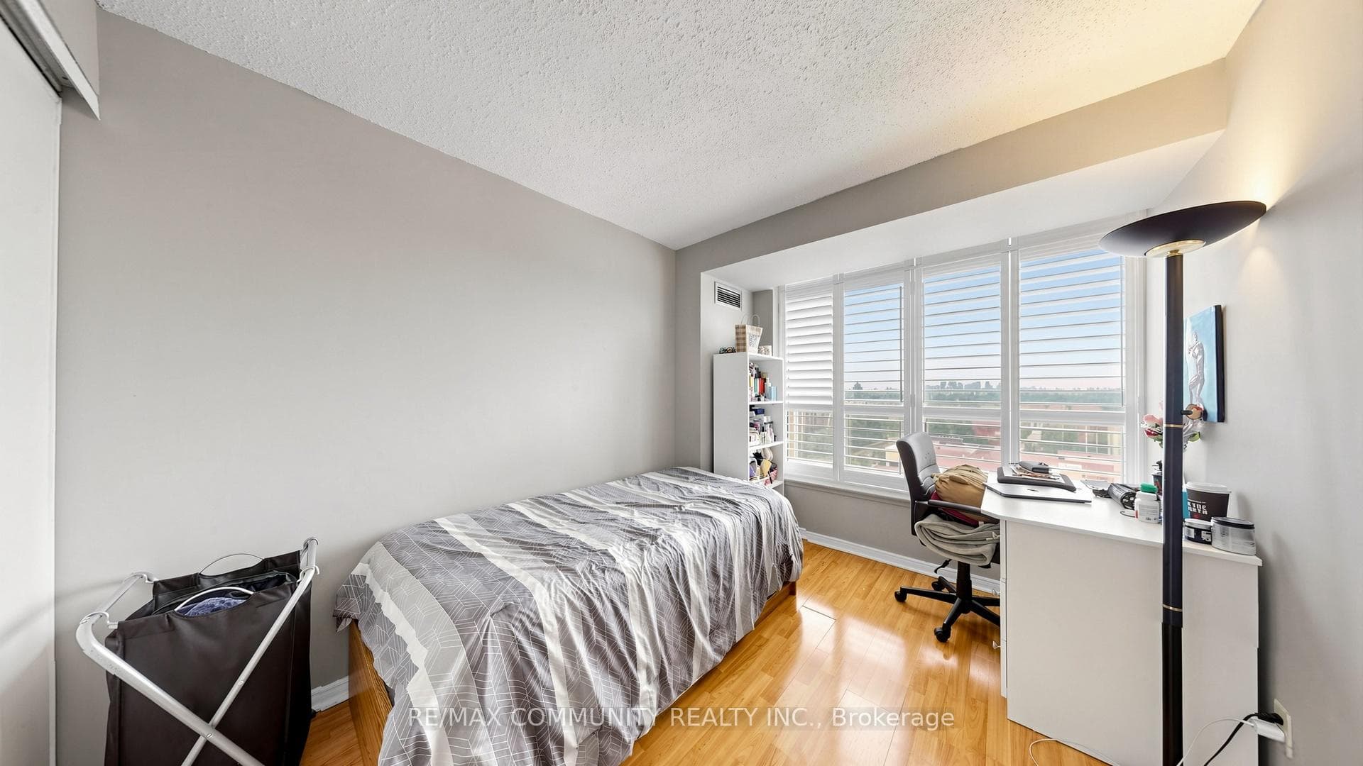 400 Mclevin Avenue Unit 1410 photo 23