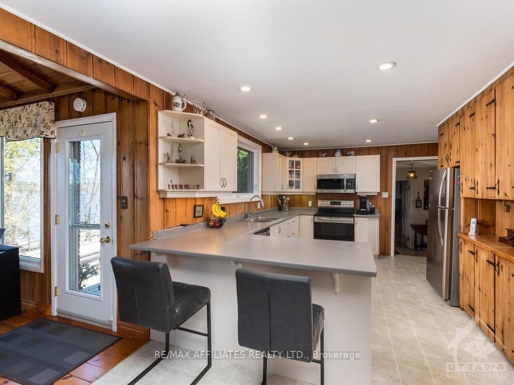 3938 ARMITAGE Avenue photo 10